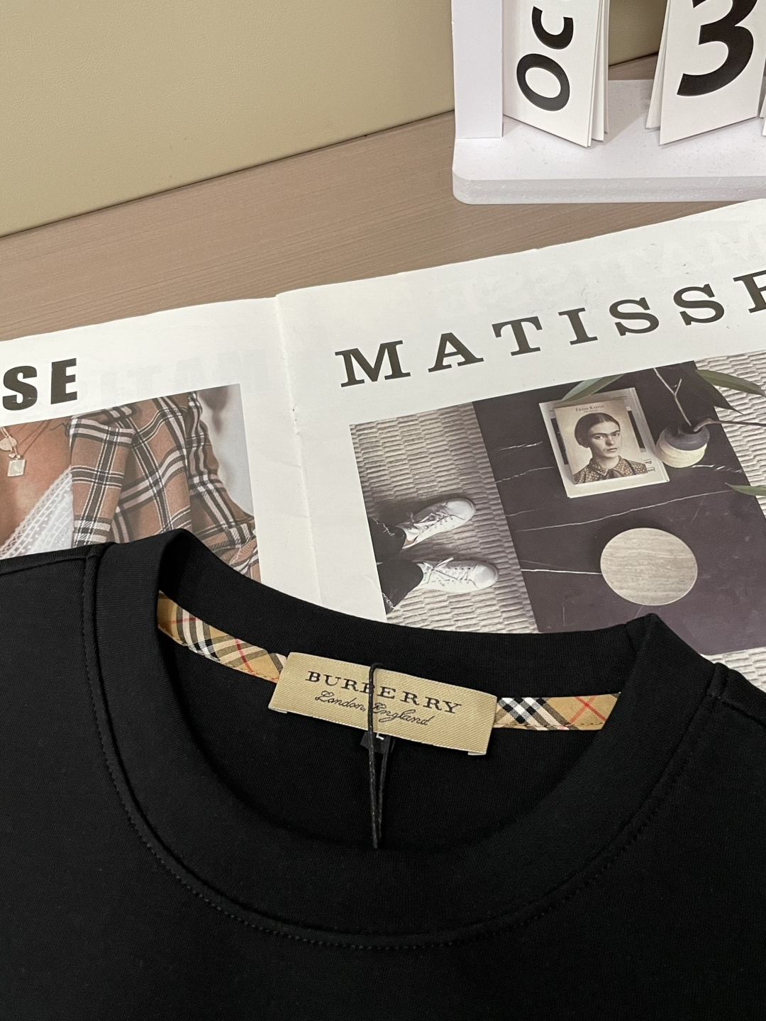 Bur 圆领套头卫衣；经典套头男女同款，简约大气系列单品，低调奢华大气百搭款！卫衣选用客供100%高克重