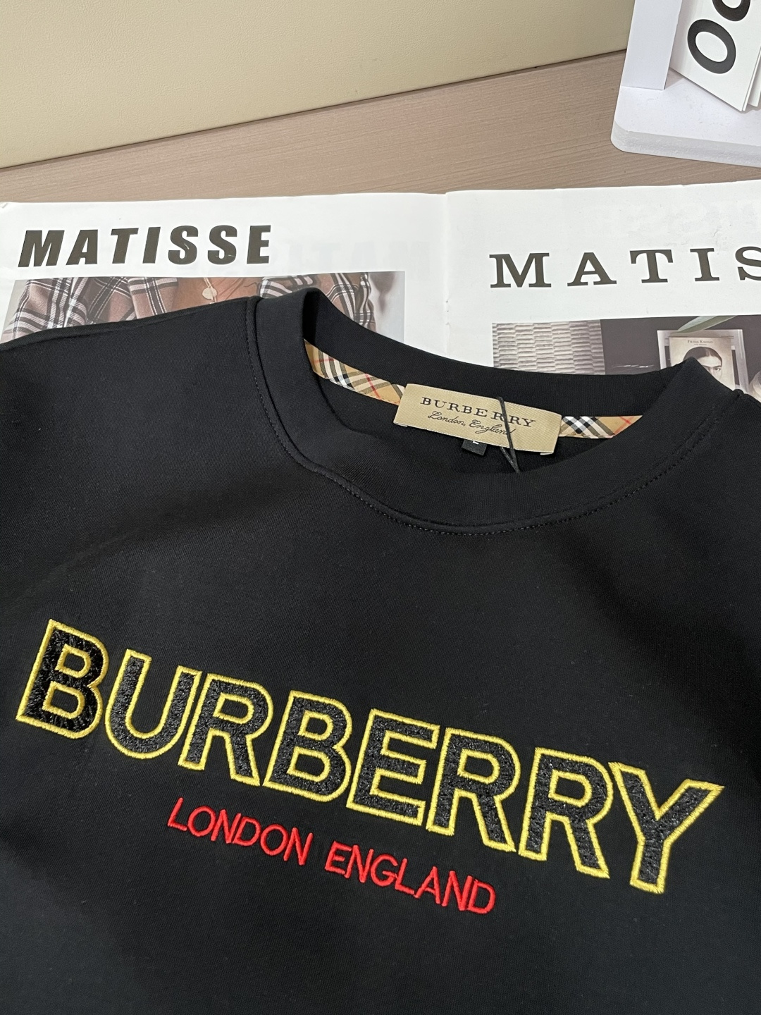 Bur 圆领套头卫衣；经典套头男女同款，简约大气系列单品，低调奢华大气百搭款！卫衣选用客供100%高克重