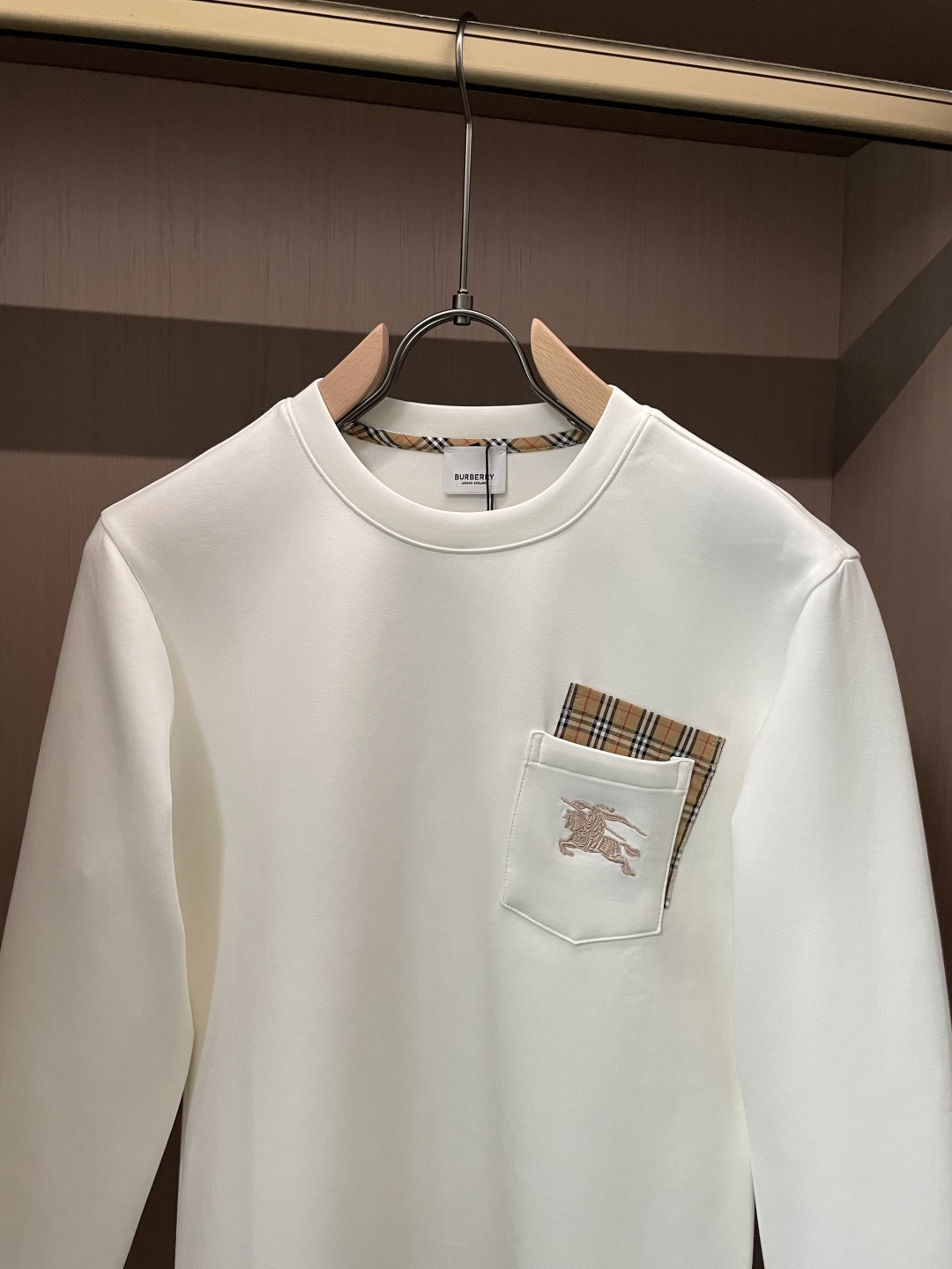 Bur 圆领套头卫衣；经典套头男女同款，简约大气系列单品，低调奢华大气百搭款！卫衣选用客供100%高克重