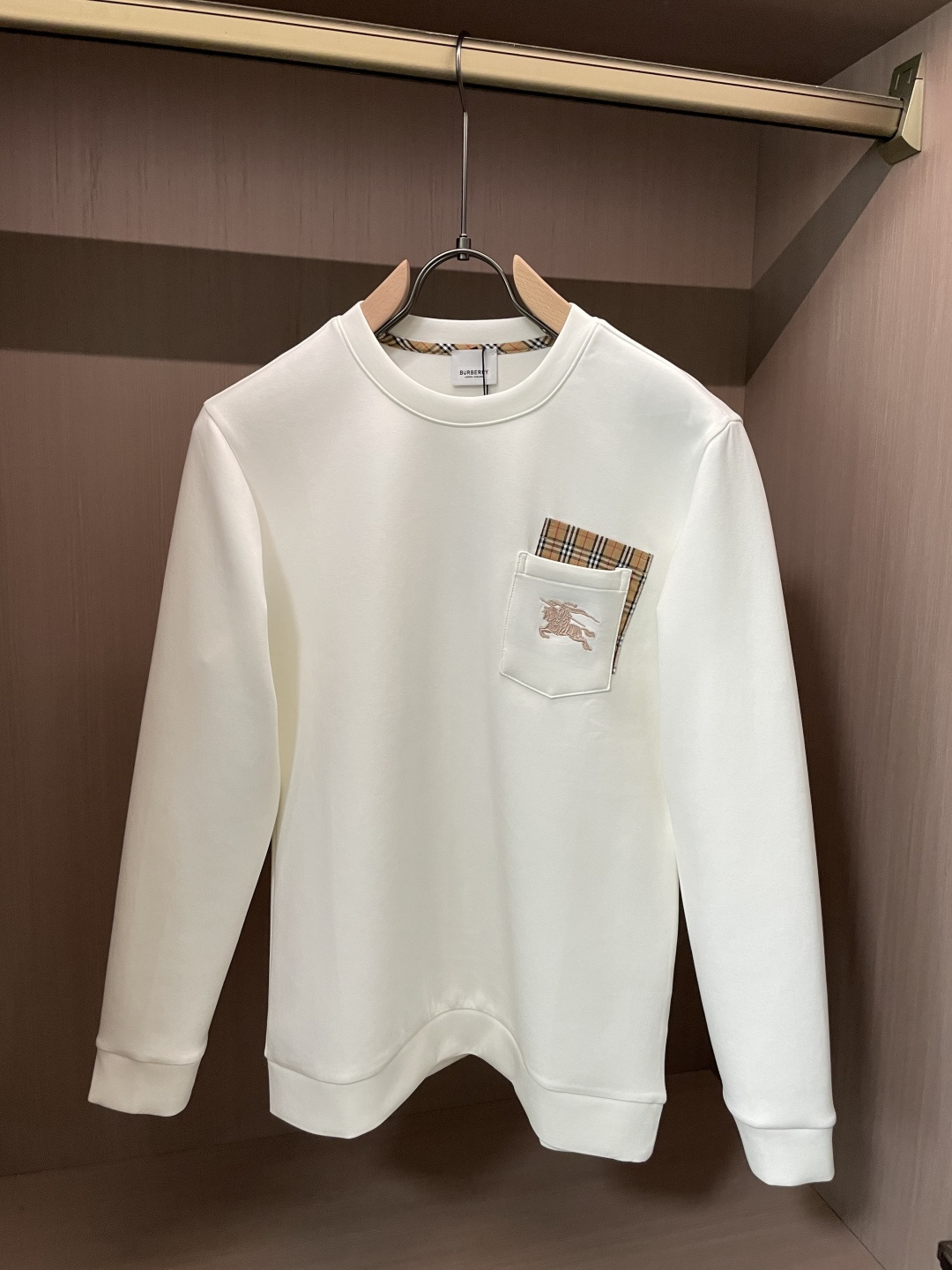 Bur 圆领套头卫衣；经典套头男女同款，简约大气系列单品，低调奢华大气百搭款！卫衣选用客供100%高克重