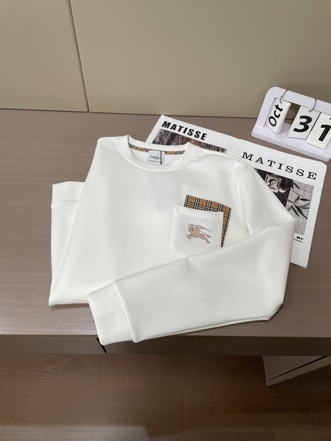 Bur 圆领套头卫衣；经典套头男女同款，简约大气系列单品，低调奢华大气百搭款！卫衣选用客供100%高克重