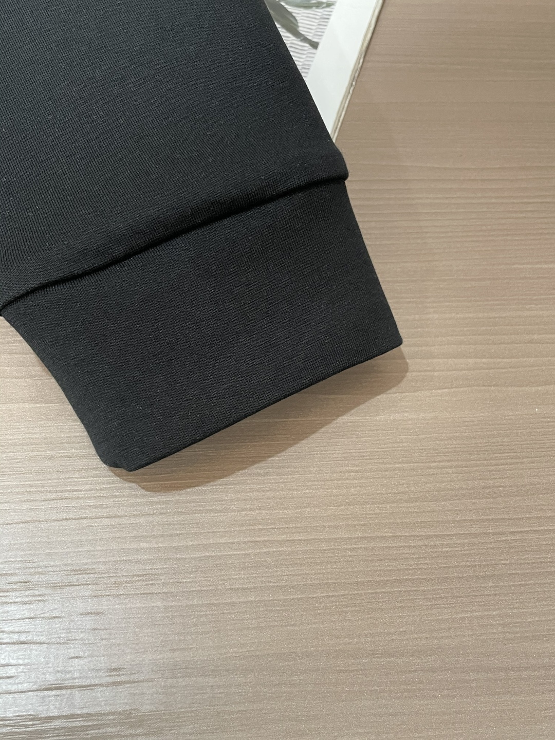 Bur 圆领套头卫衣；经典套头男女同款，简约大气系列单品，低调奢华大气百搭款！卫衣选用客供100%高克重