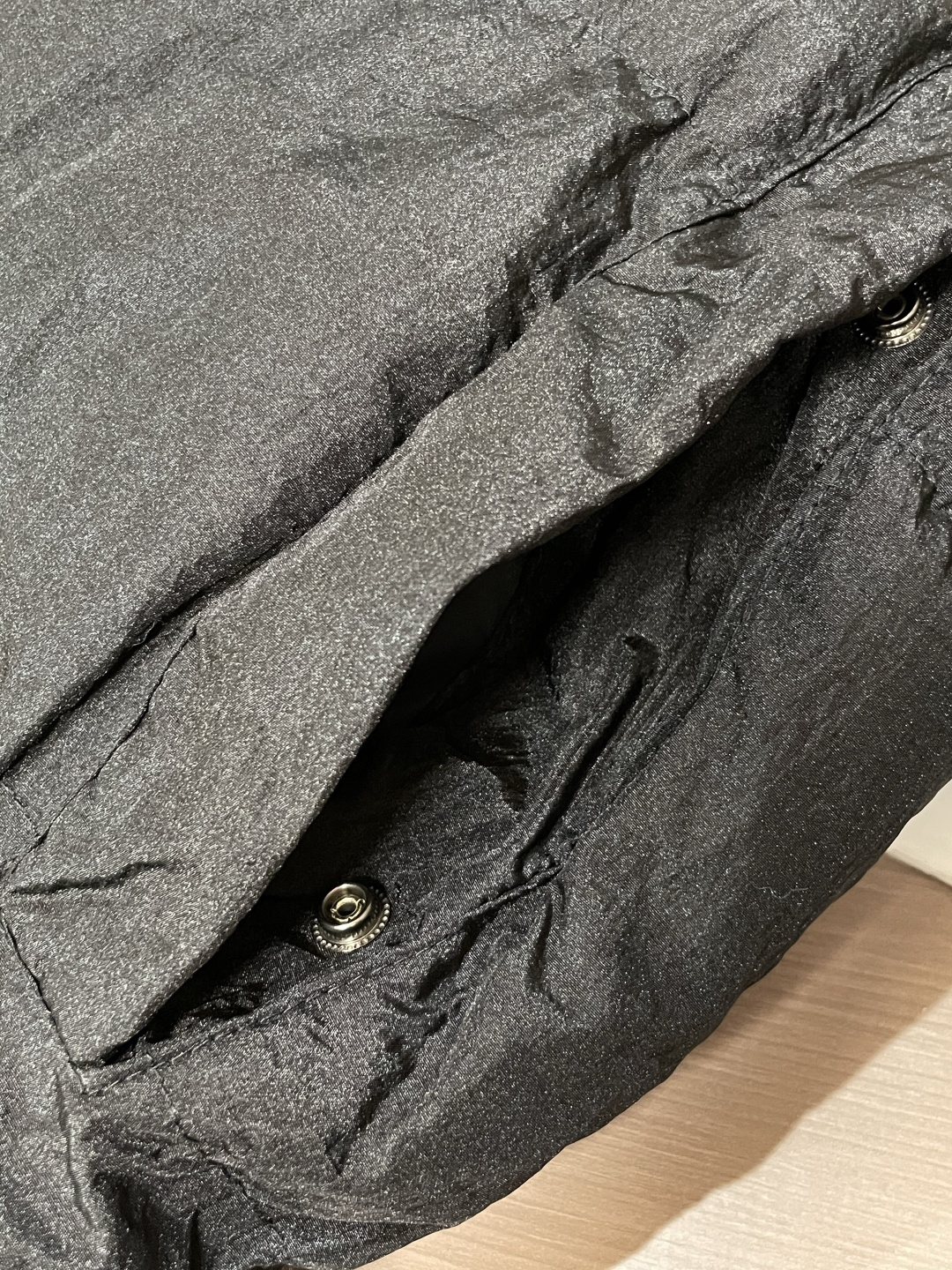 Stone Island（石头岛）拼接机能棉衣 街头潮人刚需款高饱和亮绿撞色拼接，自带吸睛属性，街头出街