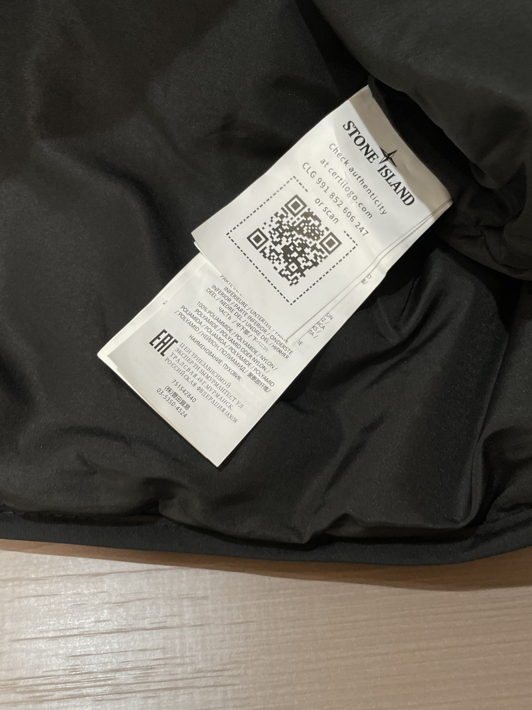 Stone Island（石头岛）拼接机能棉衣 街头潮人刚需款高饱和亮绿撞色拼接，自带吸睛属性，街头出街