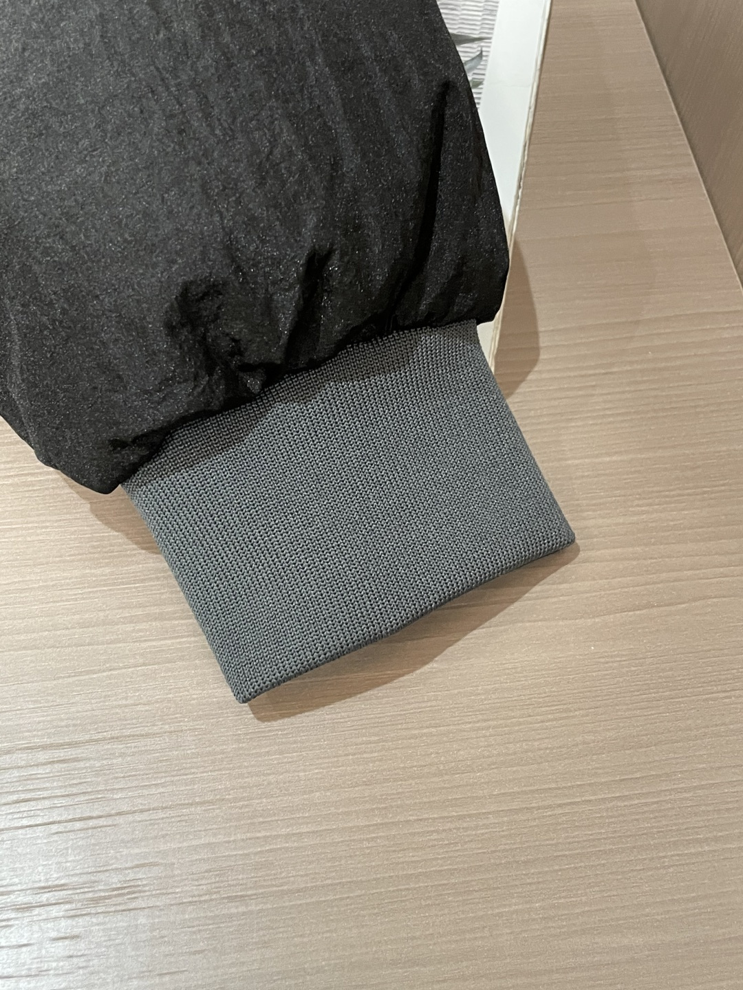 Stone Island（石头岛）拼接机能棉衣 街头潮人刚需款高饱和亮绿撞色拼接，自带吸睛属性，街头出街