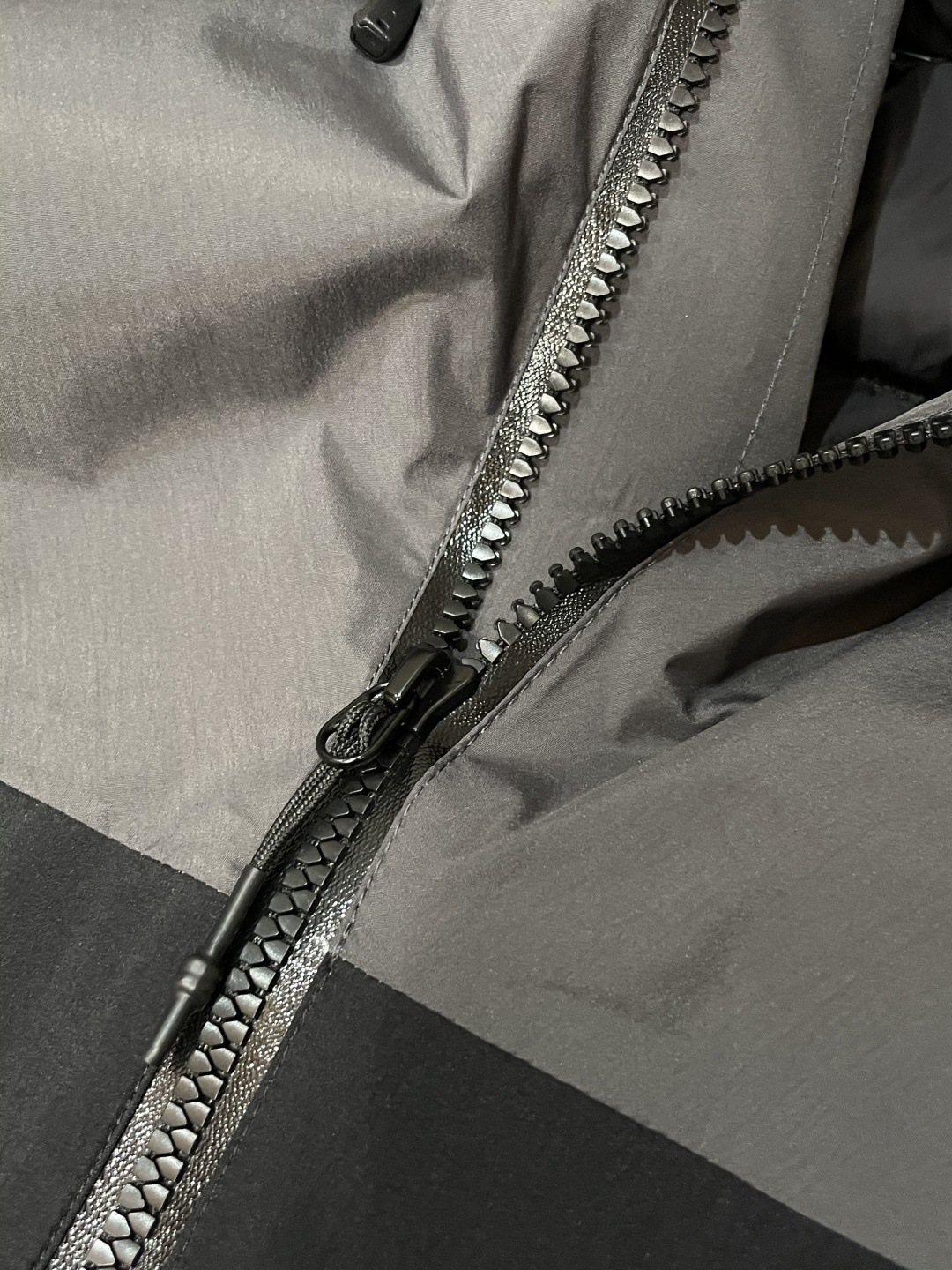 Arc'teryx（始祖鸟）System_A「跃冬揽石」主题连帽羽绒服 雪季城野机能款作为System_