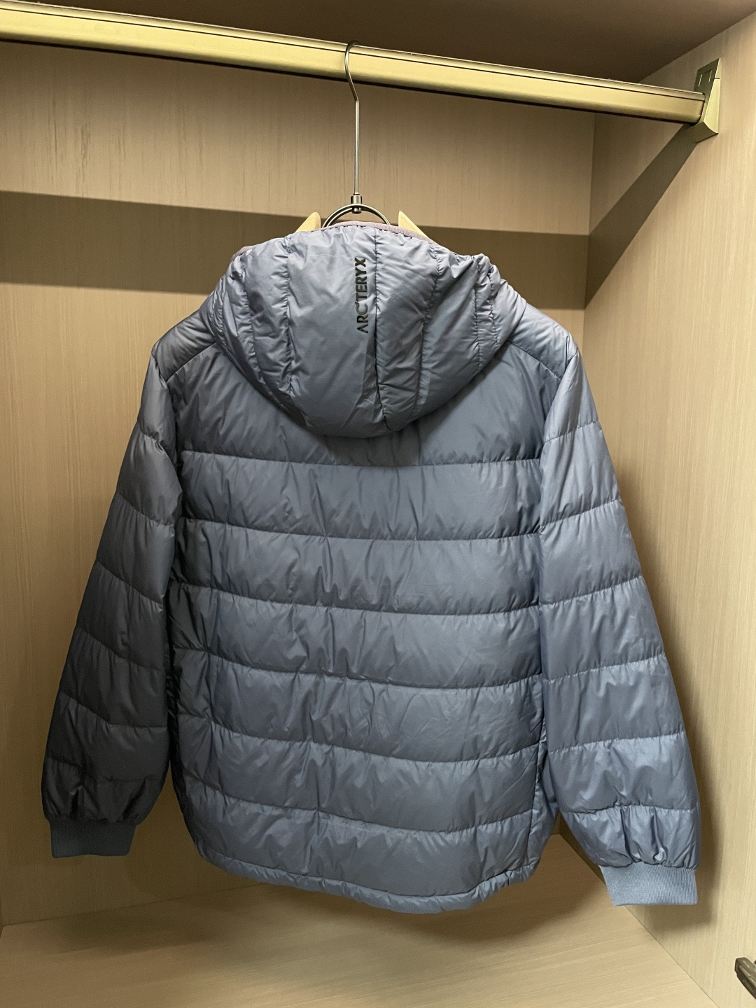 Arc'teryx（始祖鸟）Cerium系列轻量连帽羽绒服 轻暖多场景款Cerium系列是始祖鸟主打“轻