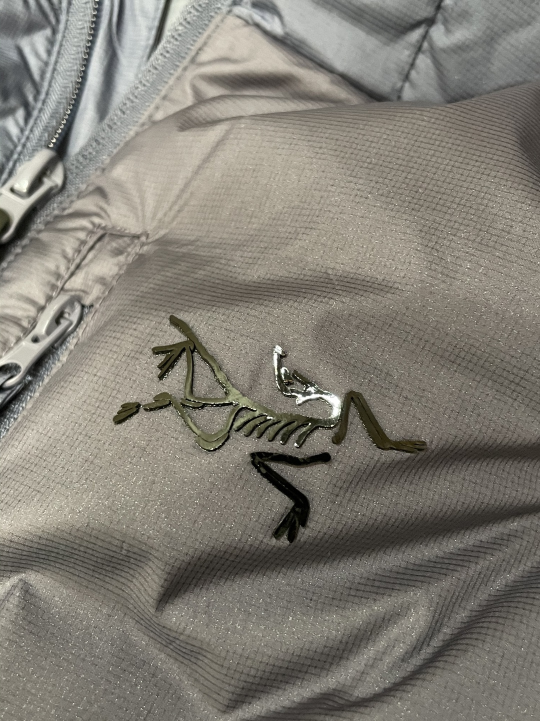 Arc'teryx（始祖鸟）Cerium系列轻量连帽羽绒服 轻暖多场景款Cerium系列是始祖鸟主打“轻