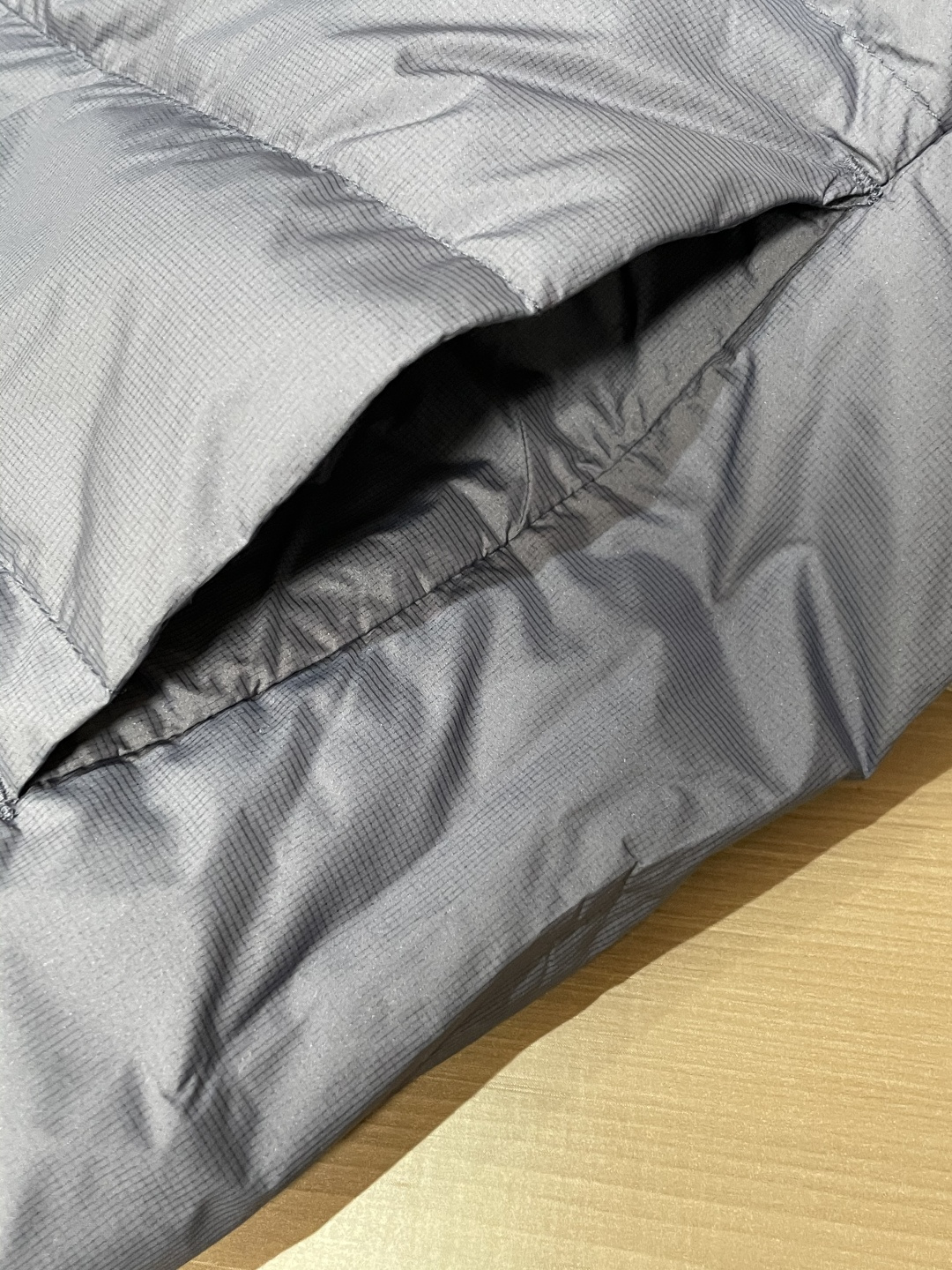 Arc'teryx（始祖鸟）Cerium系列轻量连帽羽绒服 轻暖多场景款Cerium系列是始祖鸟主打“轻