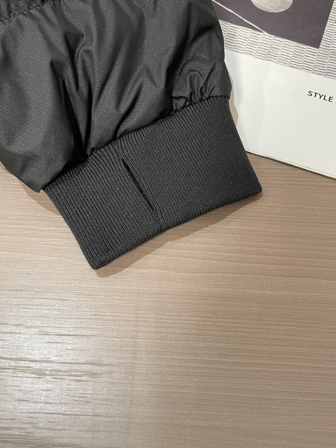 Arc'teryx（始祖鸟）Cerium系列轻量连帽羽绒服 轻暖多场景款Cerium系列是始祖鸟主打“轻