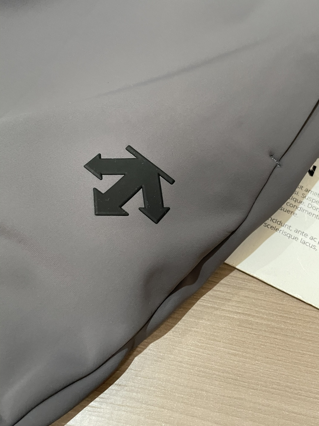 DESCENTE（迪桑特）日常运动支线加绒休闲裤 冬日贴肤利落款这是迪桑特把运动舒适感落地日常的加绒裤：