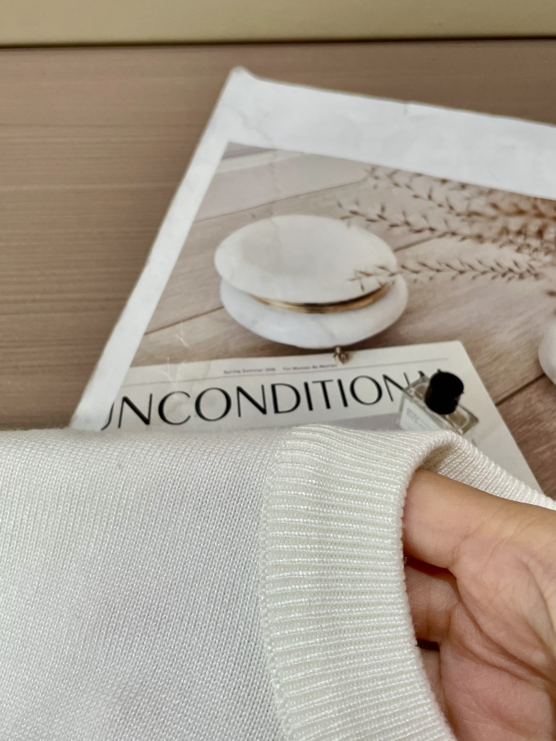 拉夫劳伦 2025秋冬 高级定制 都市风十足 经典简约大气圆领打底针织毛衣。 采用进口羊毛混纺面料 柔软