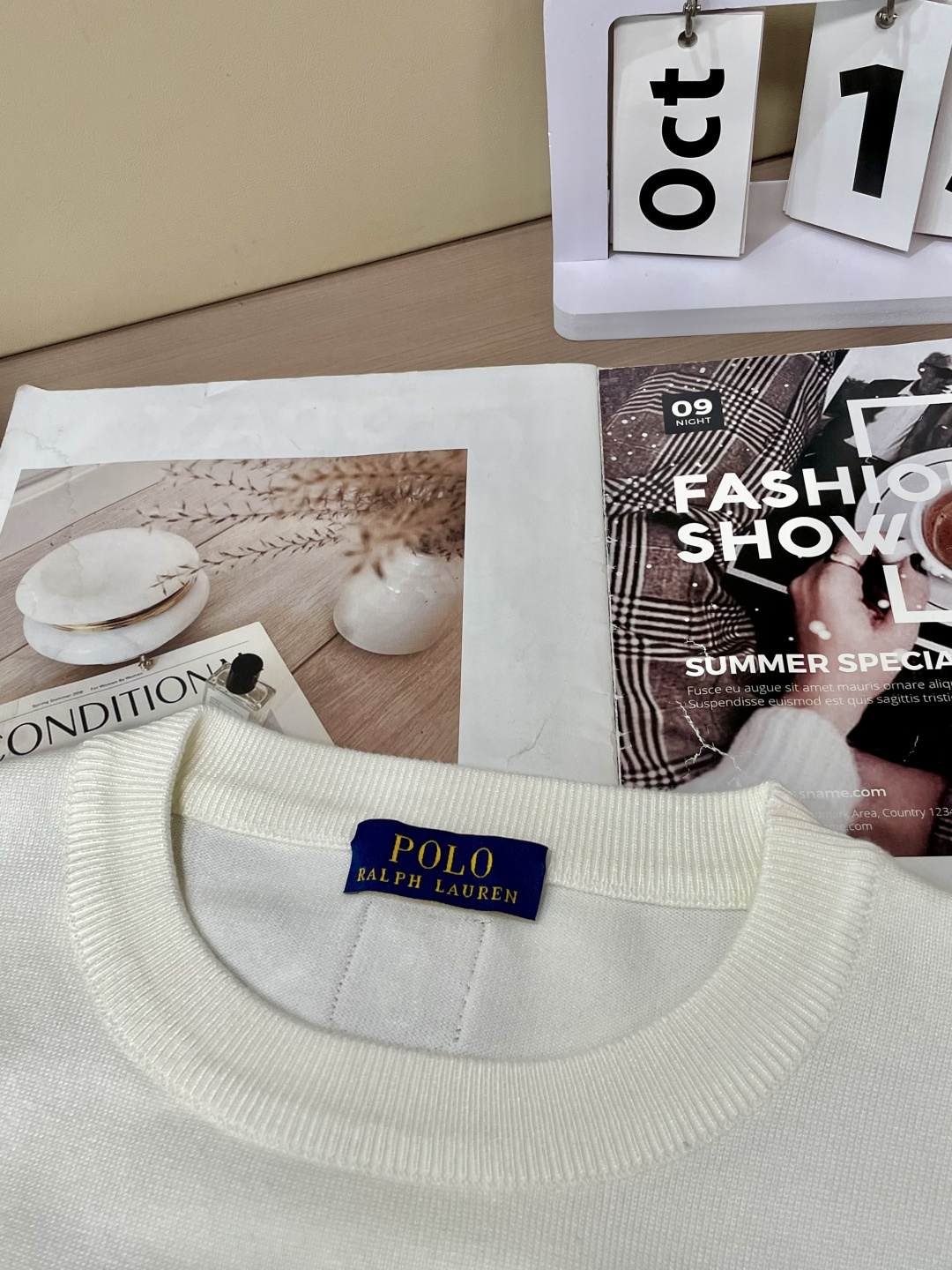 拉夫劳伦 2025秋冬 高级定制 都市风十足 经典简约大气圆领打底针织毛衣。 采用进口羊毛混纺面料 柔软