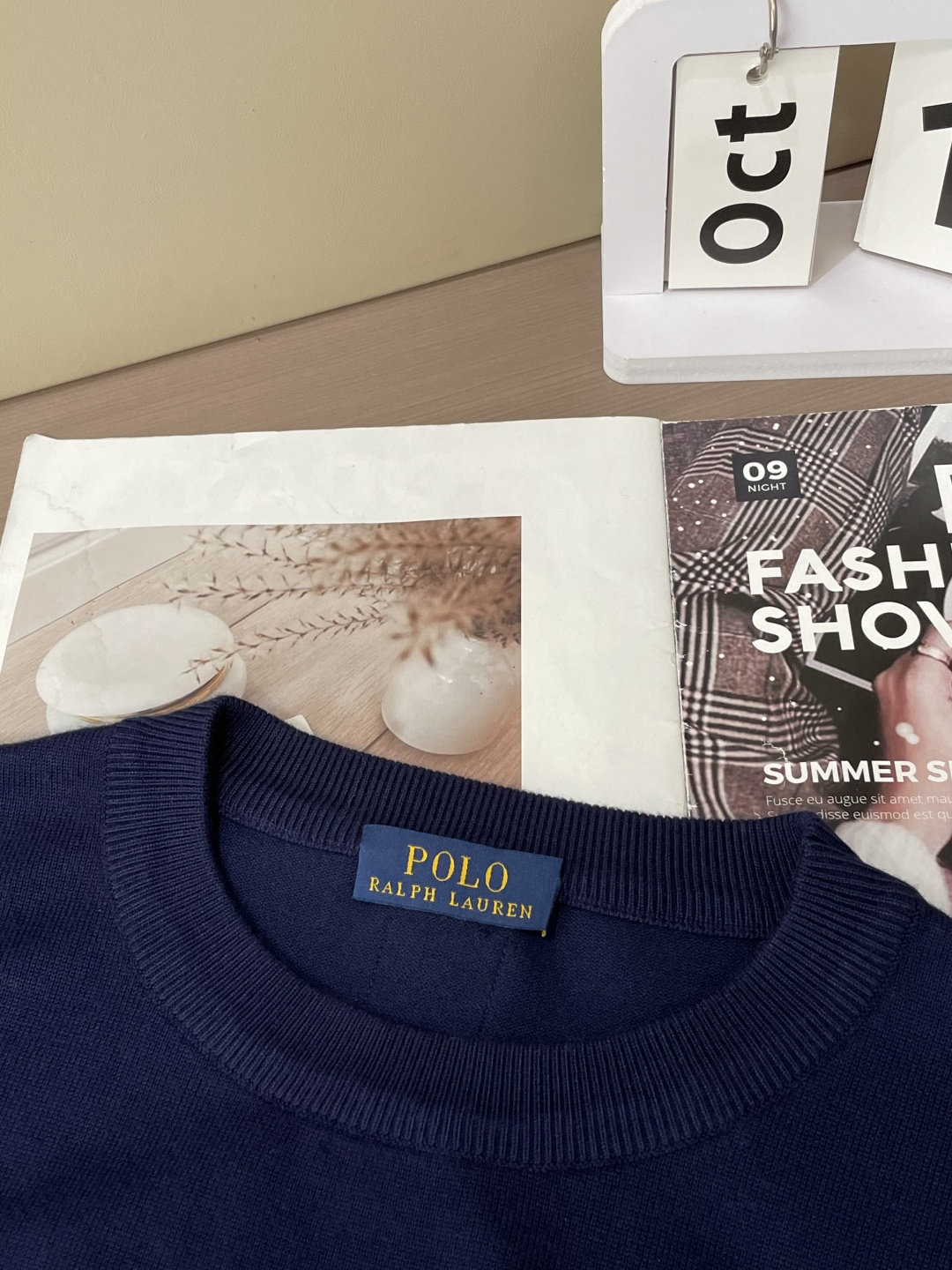 拉夫劳伦 2025秋冬 高级定制 都市风十足 经典简约大气圆领打底针织毛衣。 采用进口羊毛混纺面料 柔软