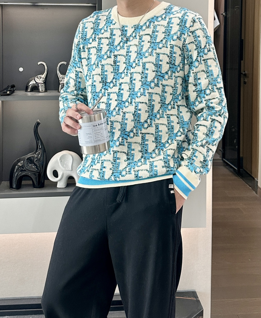 Dior 重磅推荐！2025aw秋冬新款 专柜同步 时尚经典针织衫 秋冬必备款 采用针织衫加厚毛衣，精致