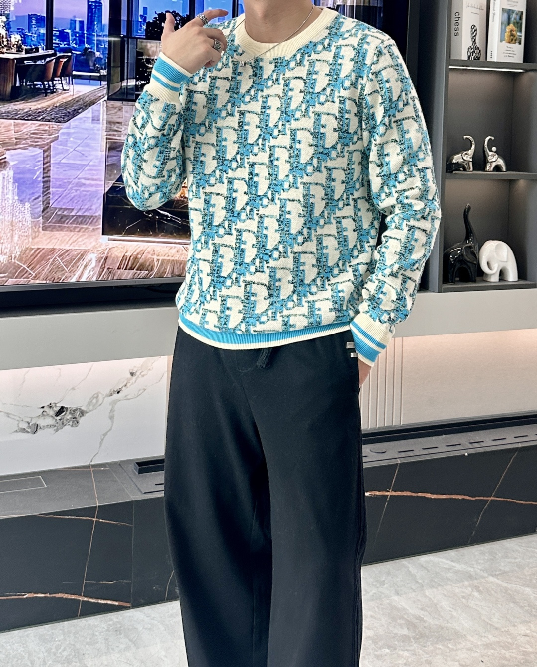 Dior 重磅推荐！2025aw秋冬新款 专柜同步 时尚经典针织衫 秋冬必备款 采用针织衫加厚毛衣，精致