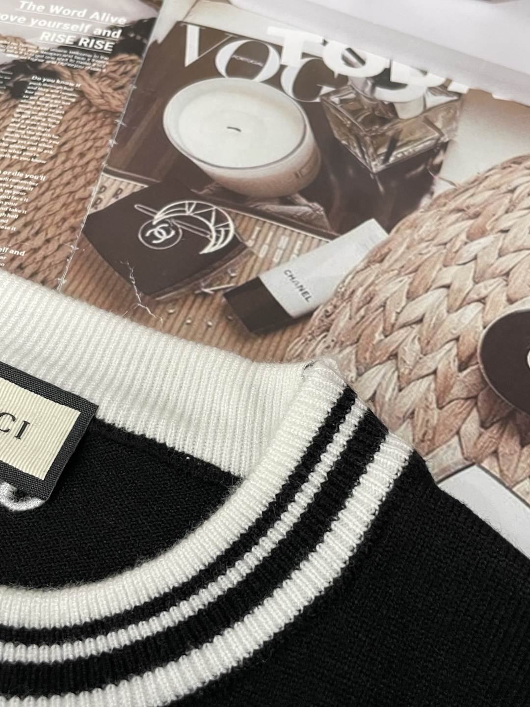 Gucc 重磅推荐！2025aw秋冬新款 专柜同步 时尚经典针织衫 秋冬必备款 采用针织衫加厚毛衣，精致