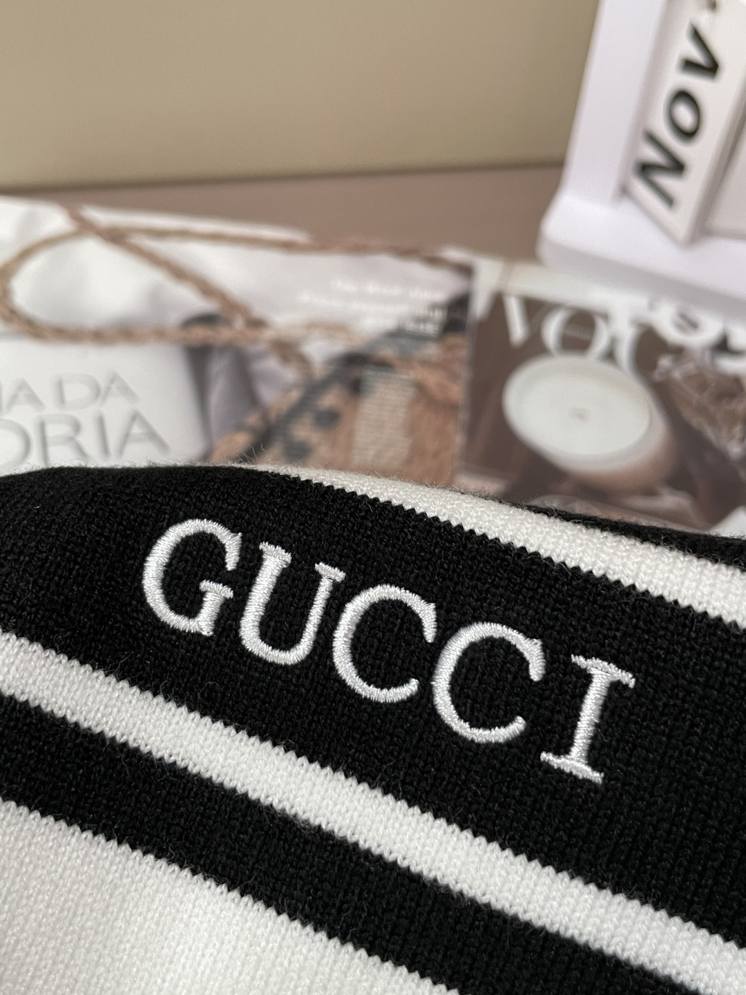 Gucc 重磅推荐！2025aw秋冬新款 专柜同步 时尚经典针织衫 秋冬必备款 采用针织衫加厚毛衣，精致