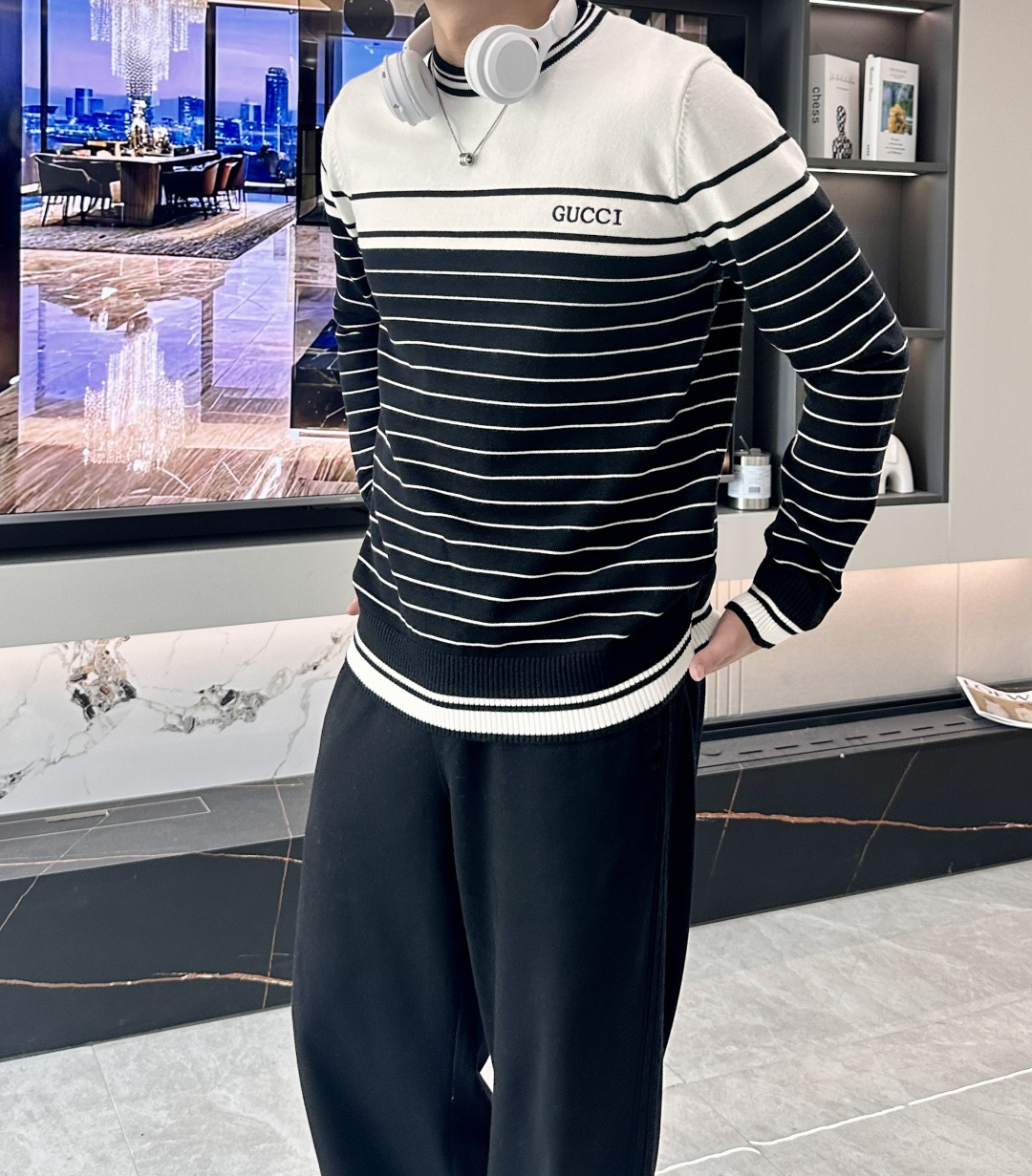 Gucc 重磅推荐！2025aw秋冬新款 专柜同步 时尚经典针织衫 秋冬必备款 采用针织衫加厚毛衣，精致