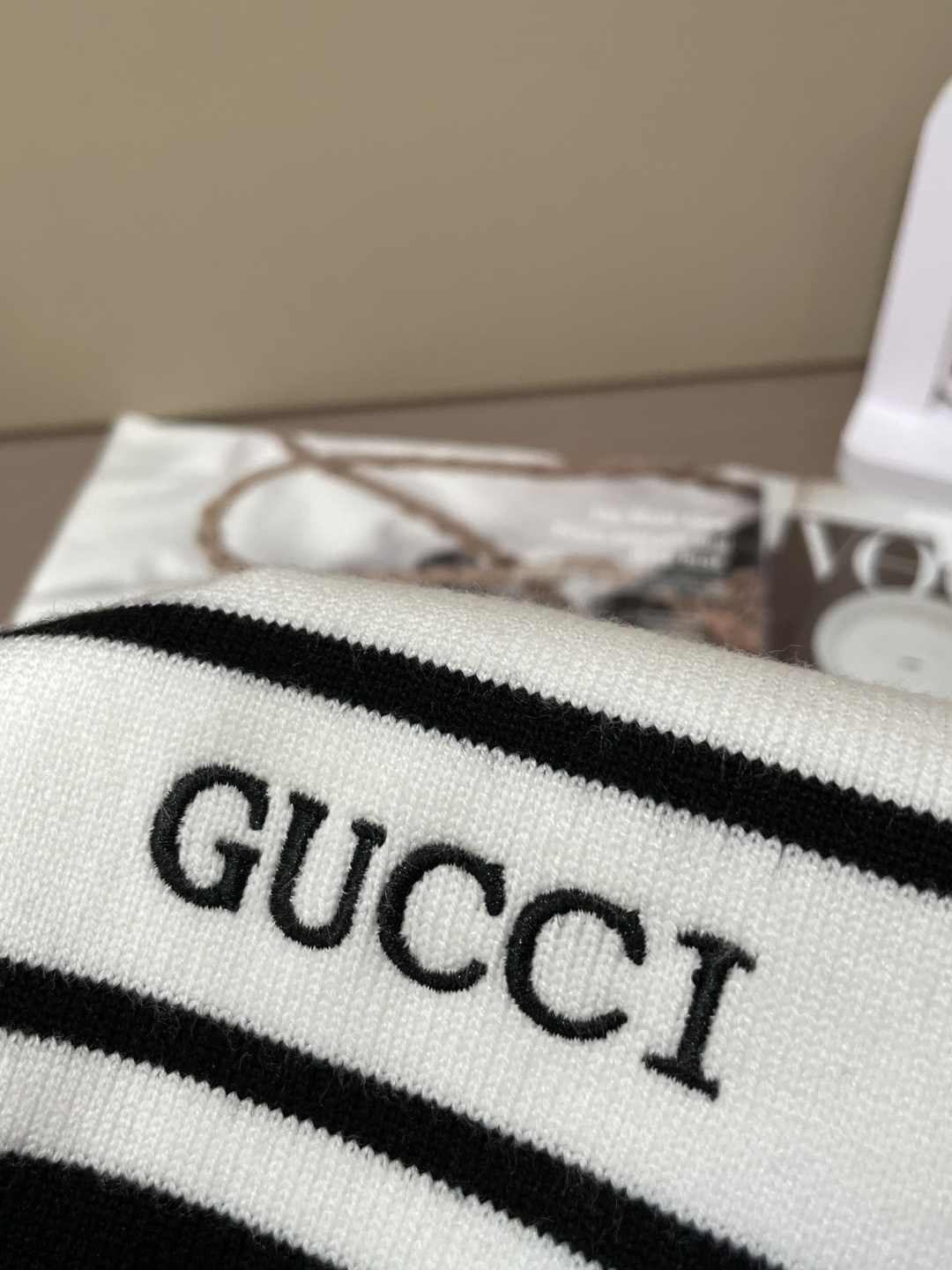 Gucc 重磅推荐！2025aw秋冬新款 专柜同步 时尚经典针织衫 秋冬必备款 采用针织衫加厚毛衣，精致