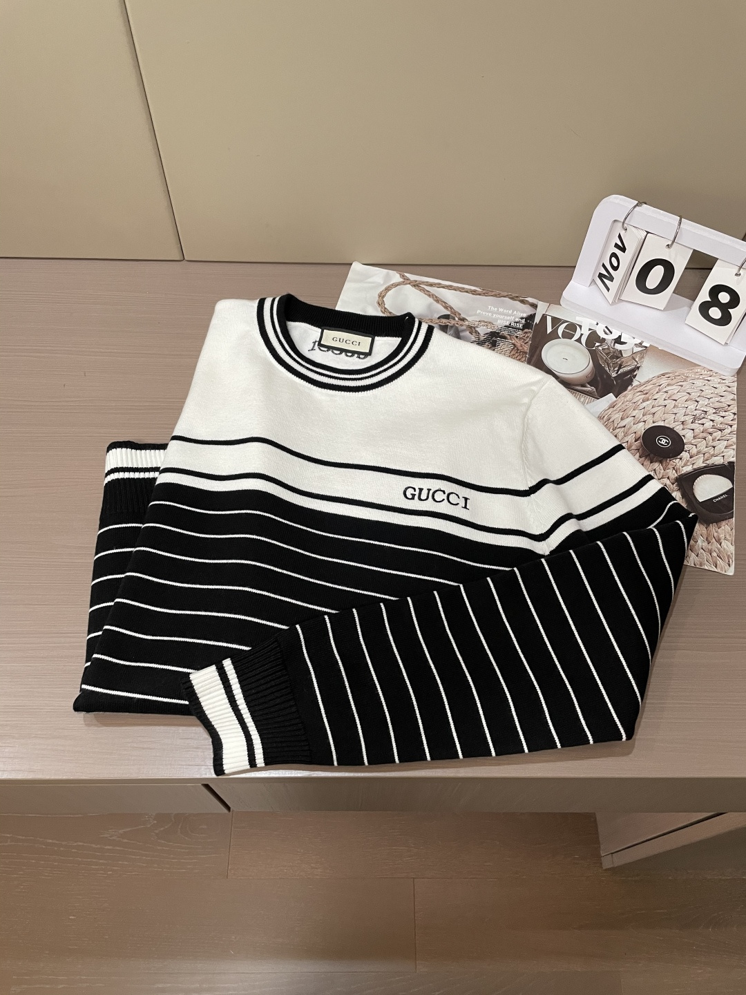 Gucc 重磅推荐！2025aw秋冬新款 专柜同步 时尚经典针织衫 秋冬必备款 采用针织衫加厚毛衣，精致