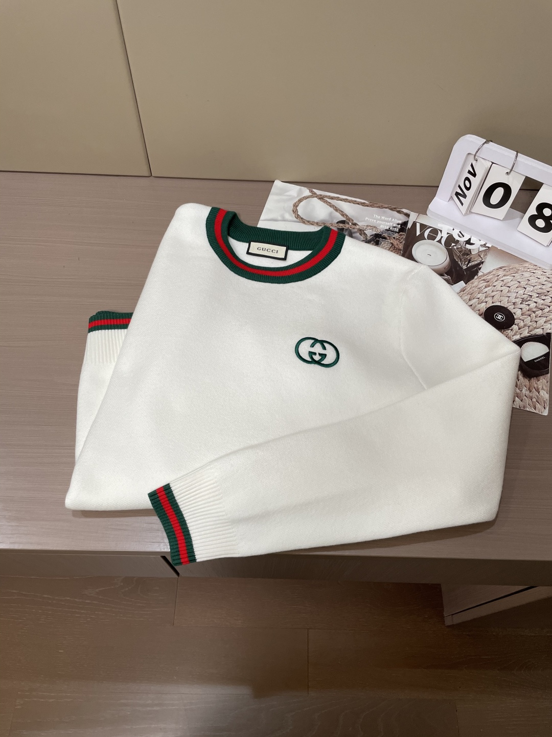 Gucc 重磅推荐！2025aw秋冬新款 专柜同步 时尚经典针织衫 秋冬必备款 采用针织衫加厚毛衣，精致