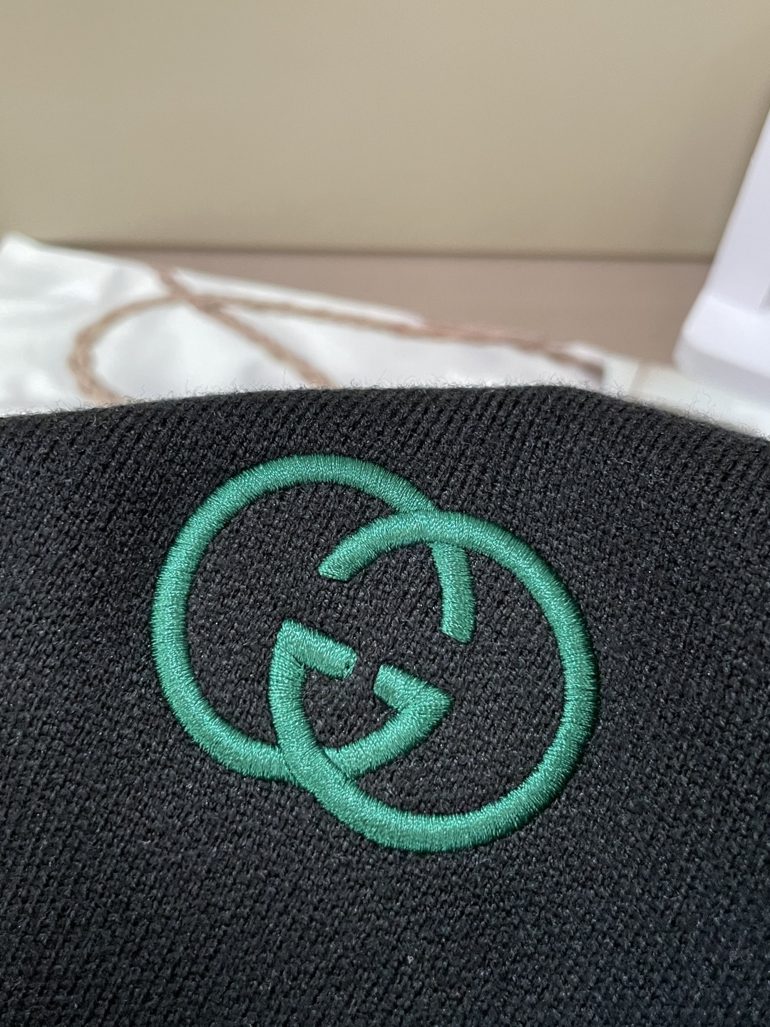 Gucc 重磅推荐！2025aw秋冬新款 专柜同步 时尚经典针织衫 秋冬必备款 采用针织衫加厚毛衣，精致