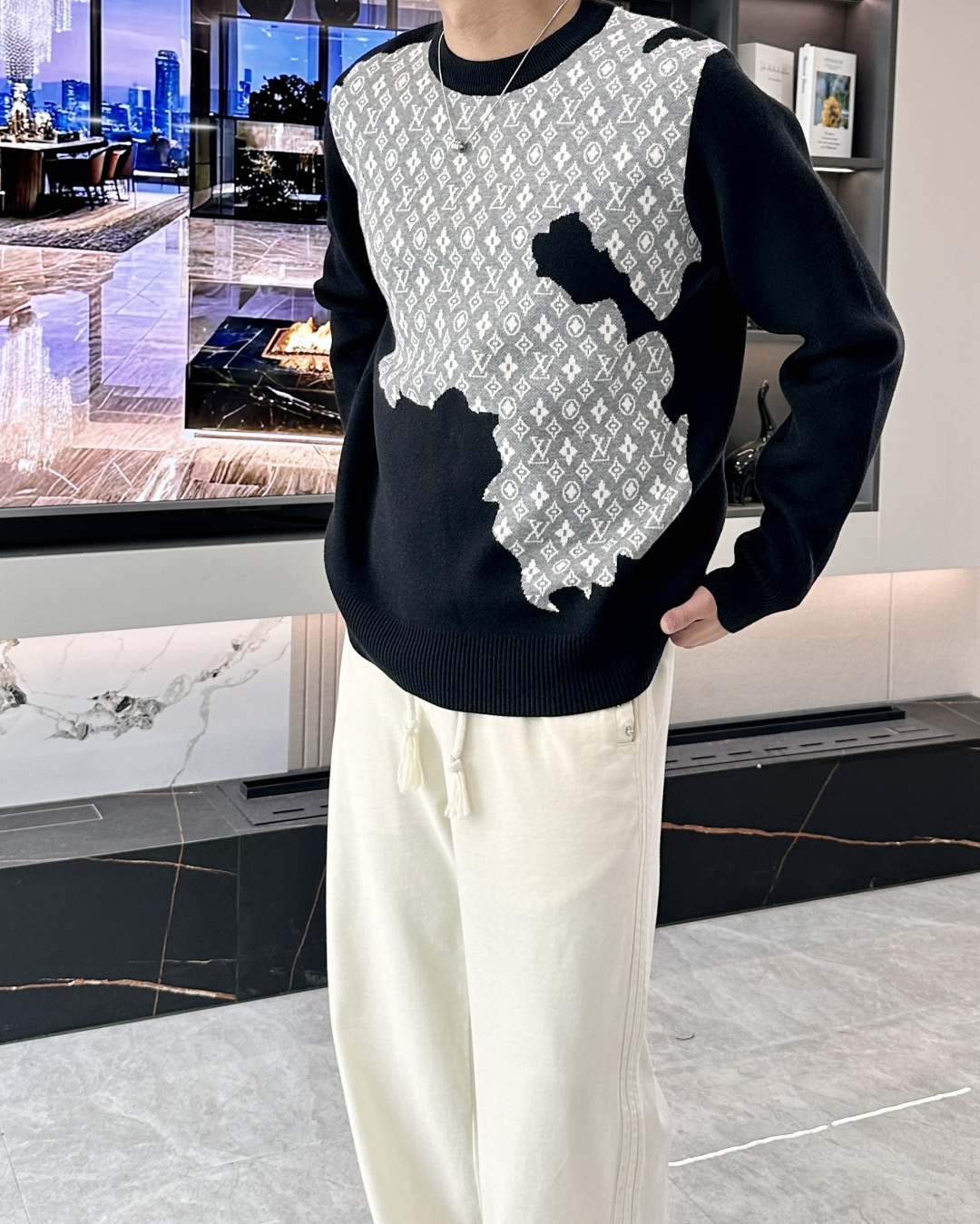 Lv 重磅推荐！2025aw秋冬新款 专柜同步 时尚经典针织衫 秋冬必备款 采用针织衫加厚毛衣，精致简洁