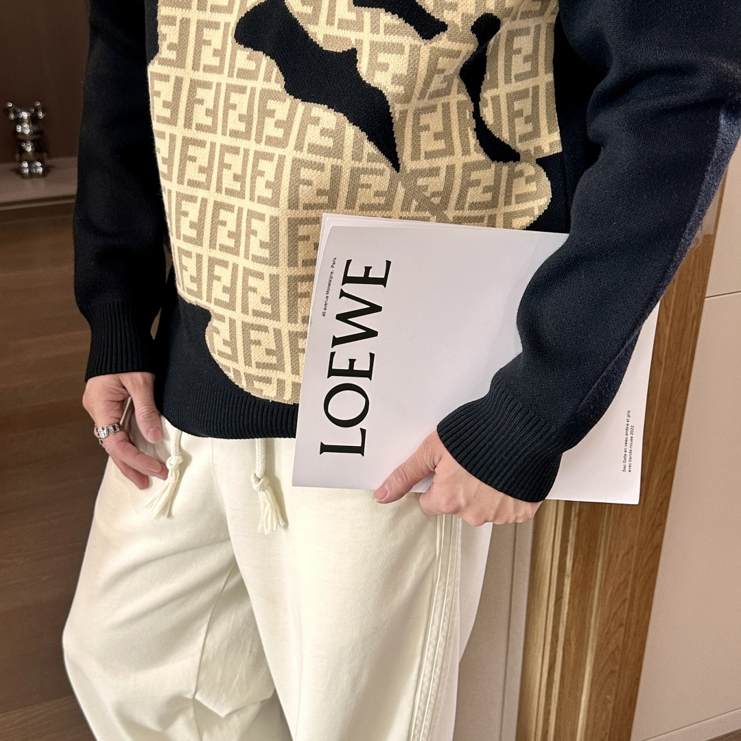 Fd 重磅推荐！2025aw秋冬新款 专柜同步 时尚经典针织衫 秋冬必备款 采用针织衫加厚毛衣，精致简洁