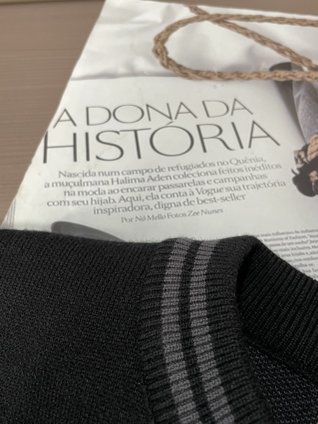 FD 重磅推荐！2025aw秋冬新款 专柜同步 时尚经典针织衫 秋冬必备款 采用针织衫加厚毛衣，精致简洁