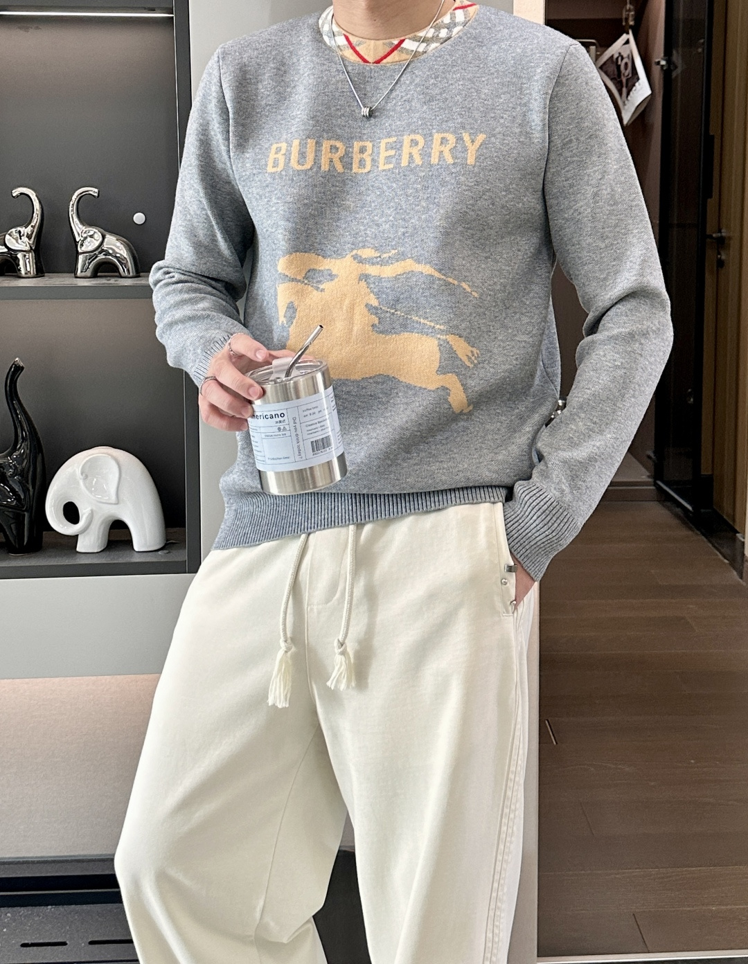 Bur 重磅推荐！2025aw秋冬新款 专柜同步 时尚经典针织衫 秋冬必备款 采用针织衫加厚毛衣，精致简