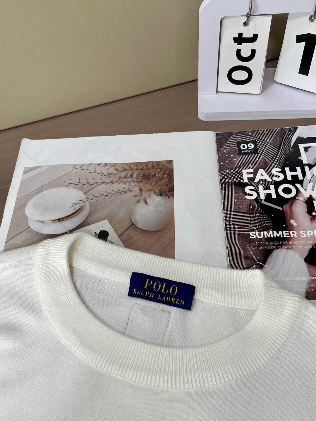 拉夫劳伦 2025秋冬 高级定制 都市风十足 经典简约大气圆领打底针织毛衣。 采用进口羊毛混纺面料 柔软