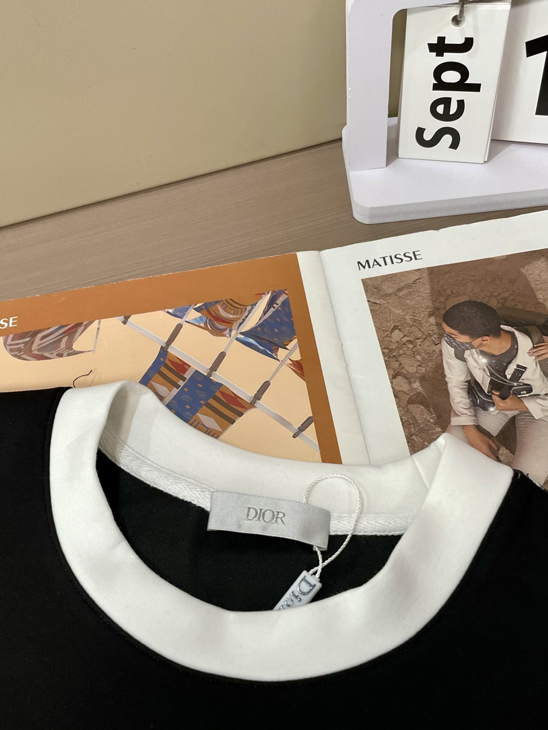 Dior 圆领套头卫衣；经典套头男女同款，简约大气系列单品，低调奢华大气百搭款！卫衣选用客供100%高克