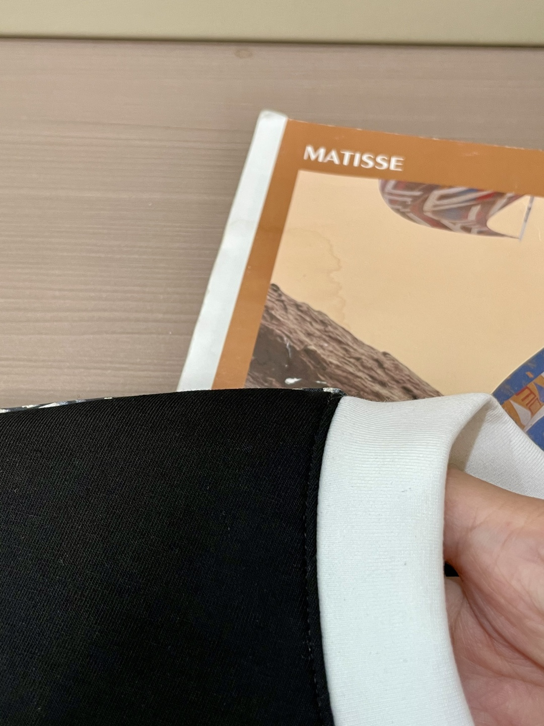 Dior 圆领套头卫衣；经典套头男女同款，简约大气系列单品，低调奢华大气百搭款！卫衣选用客供100%高克