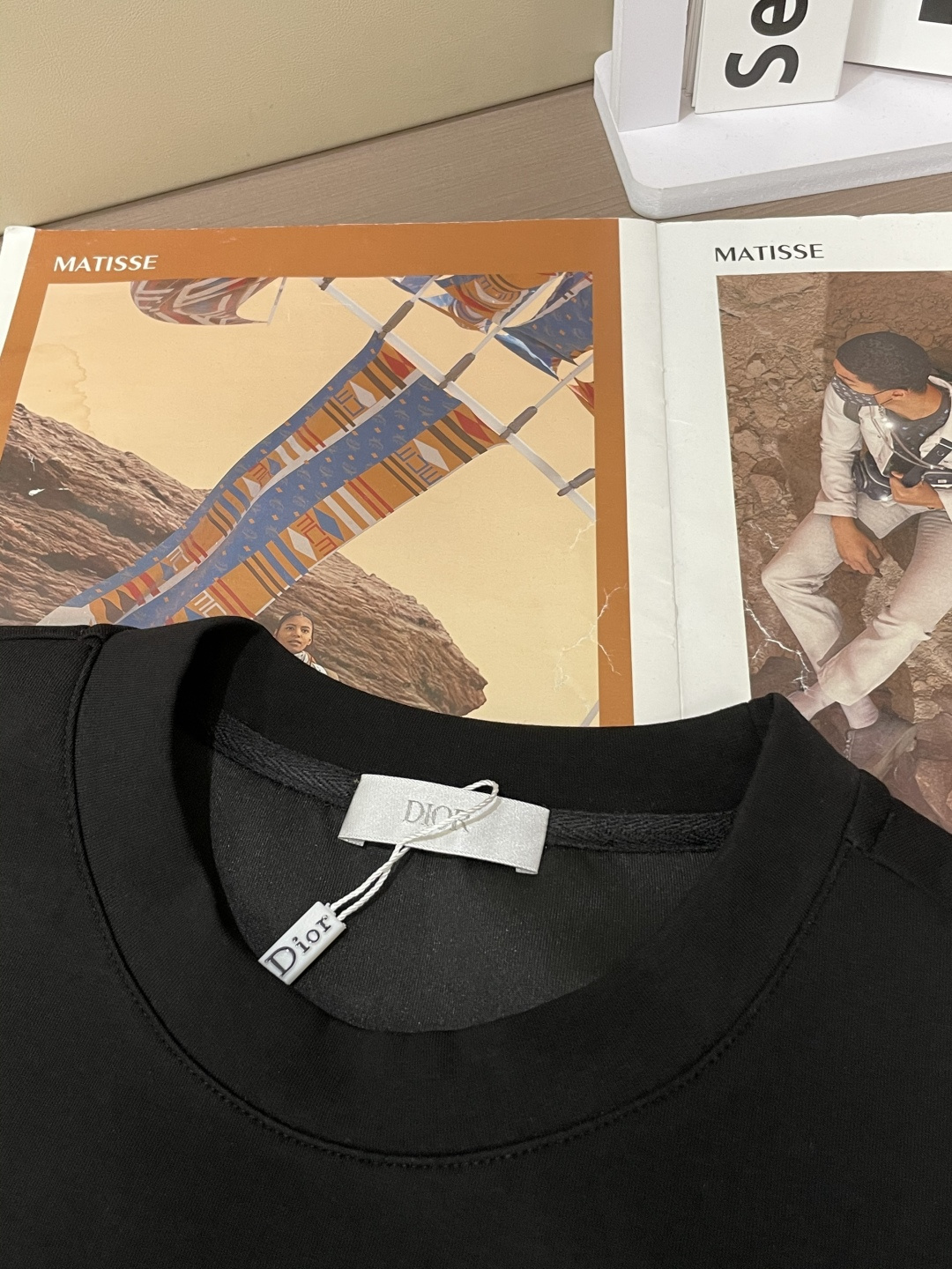 Dior 圆领套头卫衣；经典套头男女同款，简约大气系列单品，低调奢华大气百搭款！卫衣选用客供100%高克