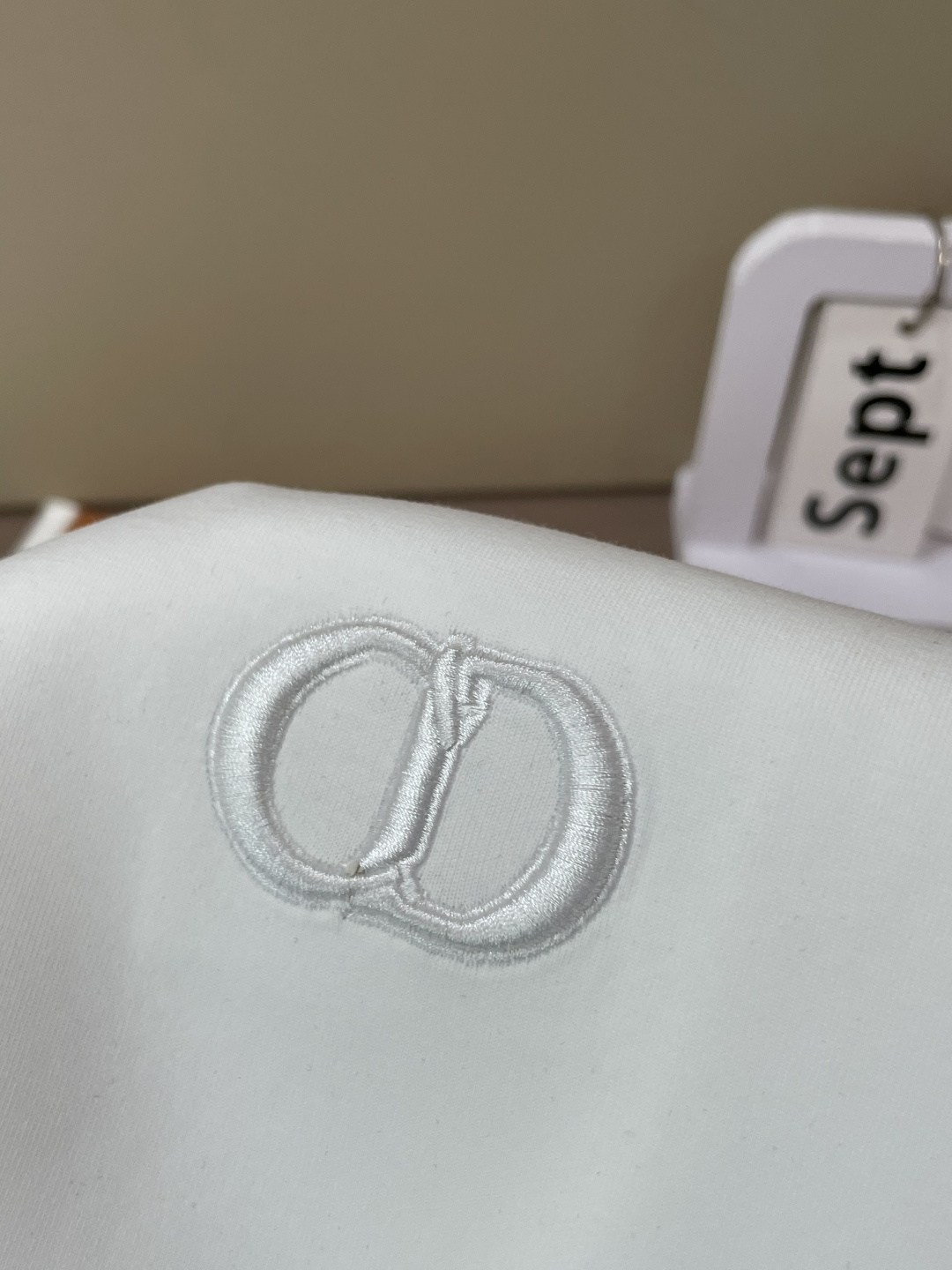 Dior 圆领套头卫衣；经典套头男女同款，简约大气系列单品，低调奢华大气百搭款！卫衣选用客供100%高克