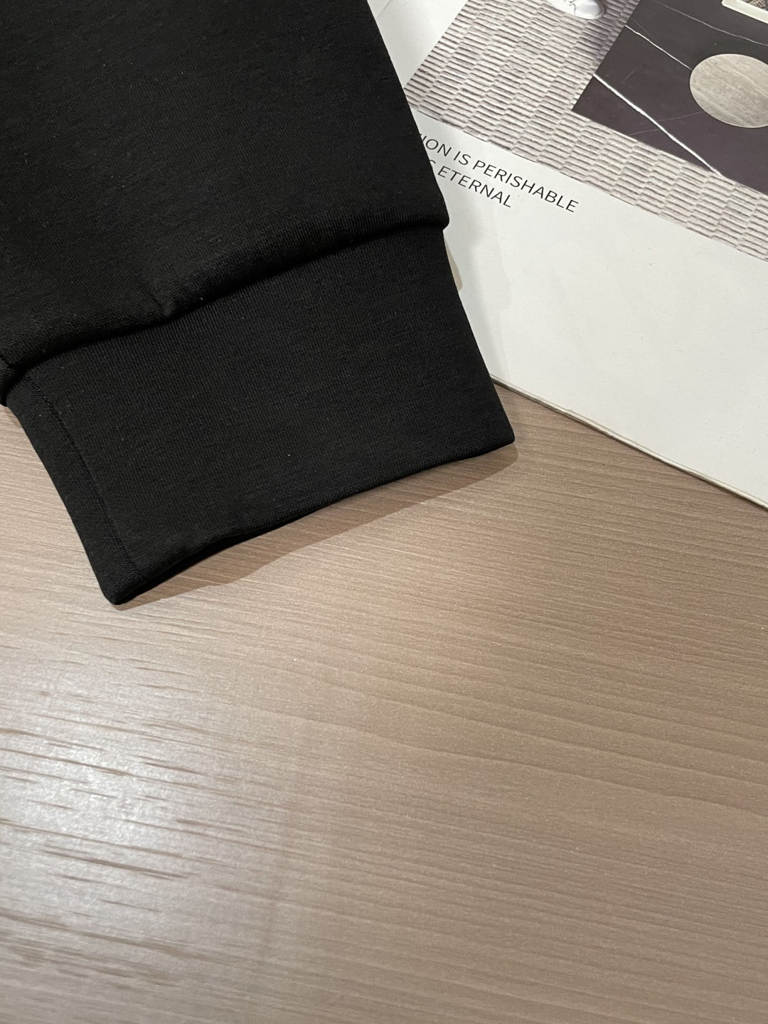 蒙口 2025秋冬新款长袖，定制面料，独特工艺logo，舒适性与透气性兼优，柔软抗皱弹性和垂性极佳，无论