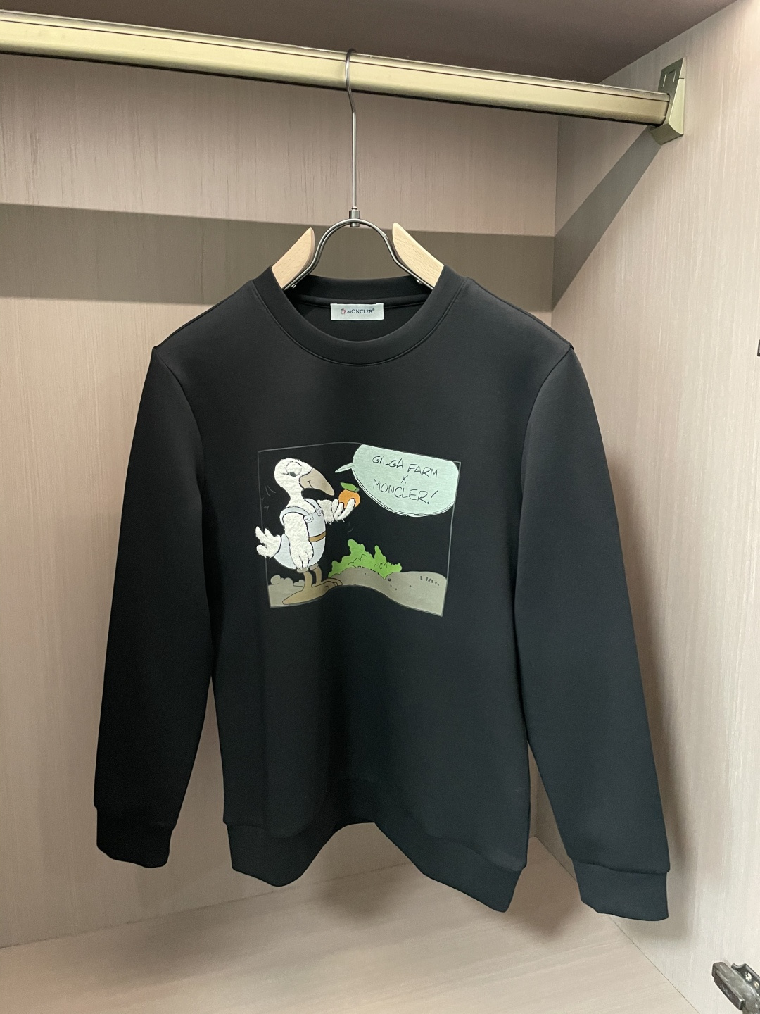 蒙口 2025秋冬新款长袖，定制面料，独特工艺logo，舒适性与透气性兼优，柔软抗皱弹性和垂性极佳，无论