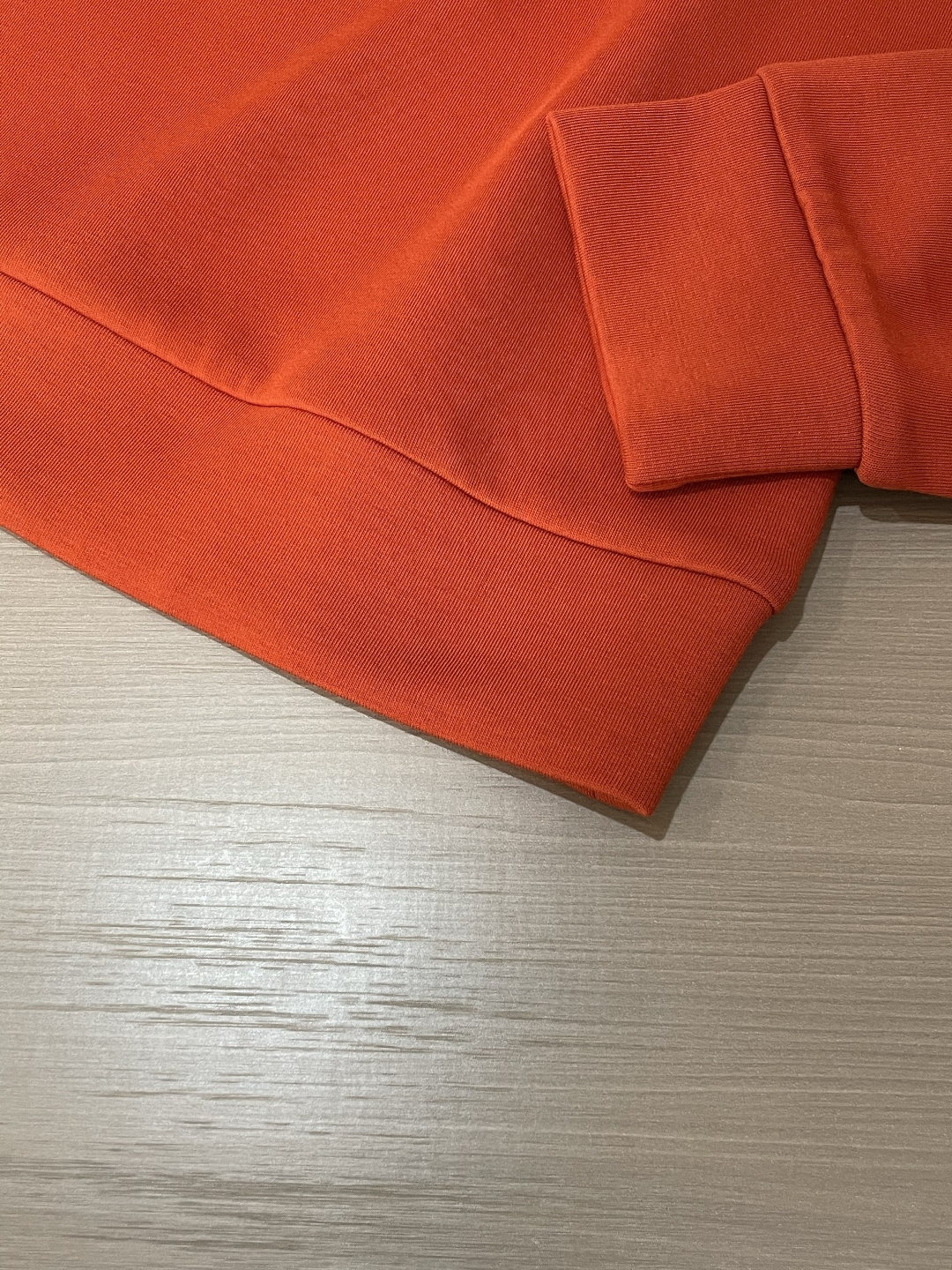 爱🐎仕2025秋冬新款长袖，定制面料，独特工艺logo，舒适性与透气性兼优，柔软抗皱弹性和垂性极佳，无论