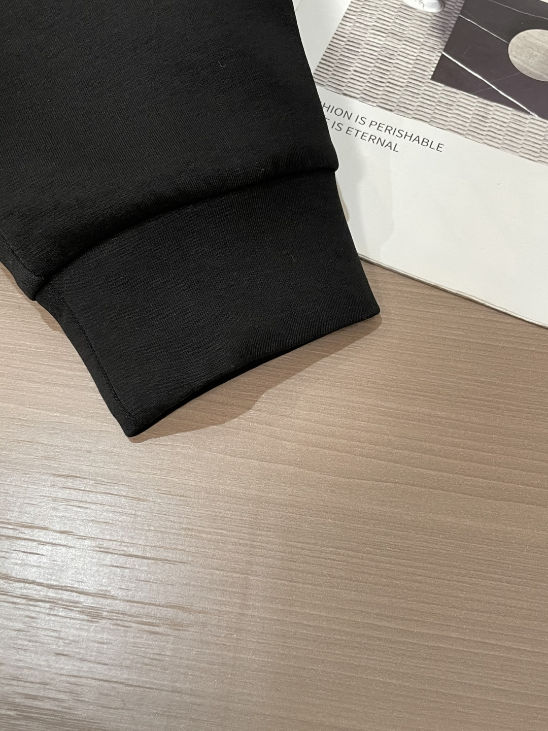 爱🐎仕 2025秋冬新款长袖，定制面料，独特工艺logo，舒适性与透气性兼优，柔软抗皱弹性和垂性极佳，无