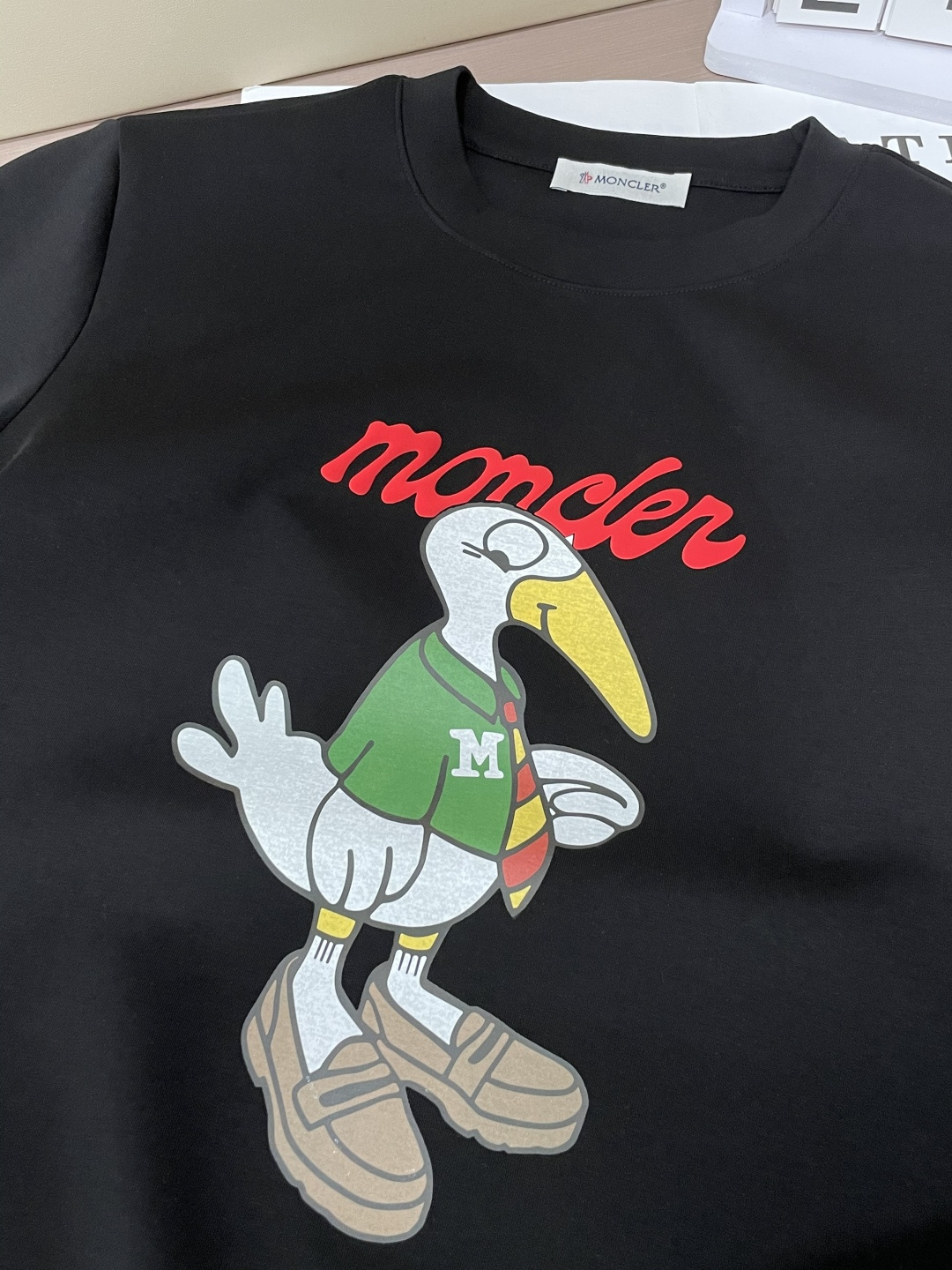 蒙口 2025秋冬新款长袖，定制面料，独特工艺logo，舒适性与透气性兼优，柔软抗皱弹性和垂性极佳，无论