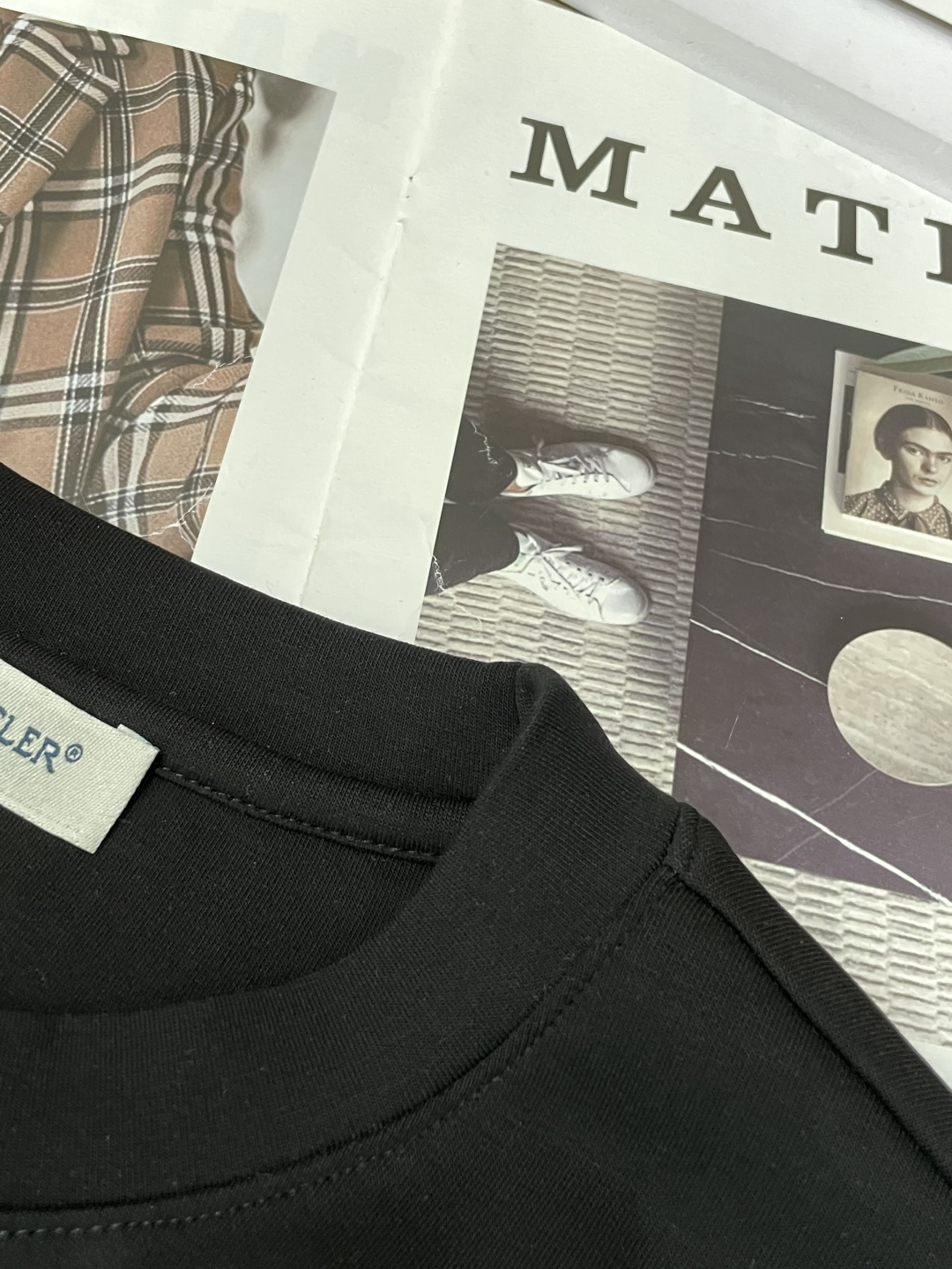 蒙口 2025秋冬新款长袖，定制面料，独特工艺logo，舒适性与透气性兼优，柔软抗皱弹性和垂性极佳，无论