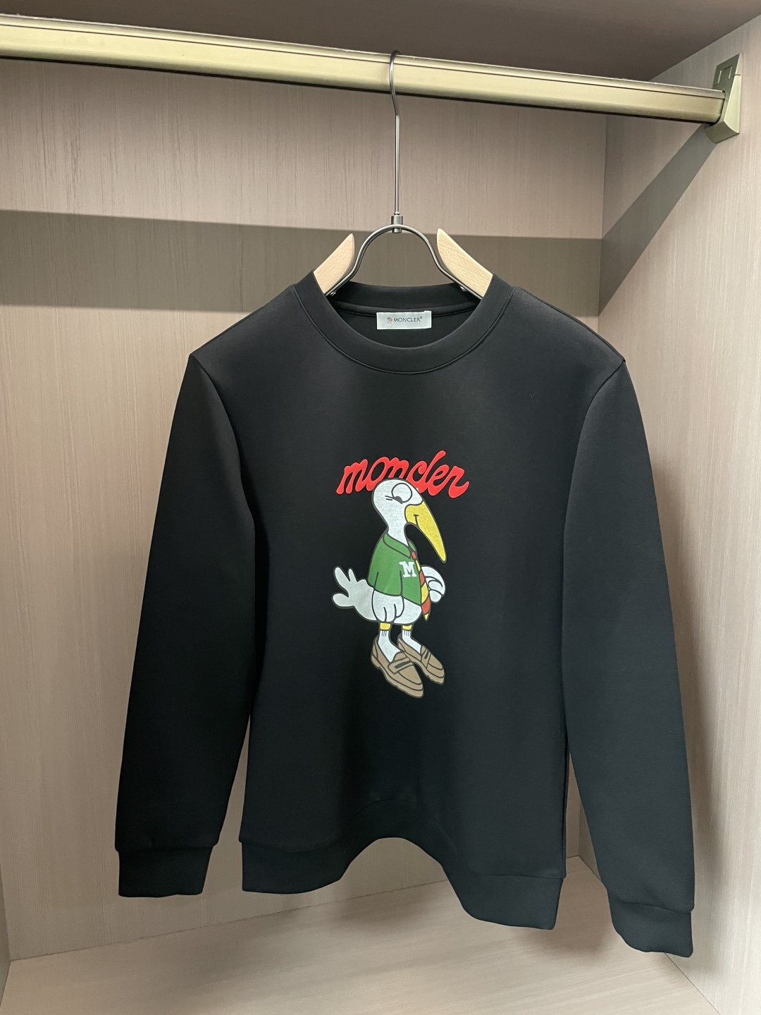 蒙口 2025秋冬新款长袖，定制面料，独特工艺logo，舒适性与透气性兼优，柔软抗皱弹性和垂性极佳，无论