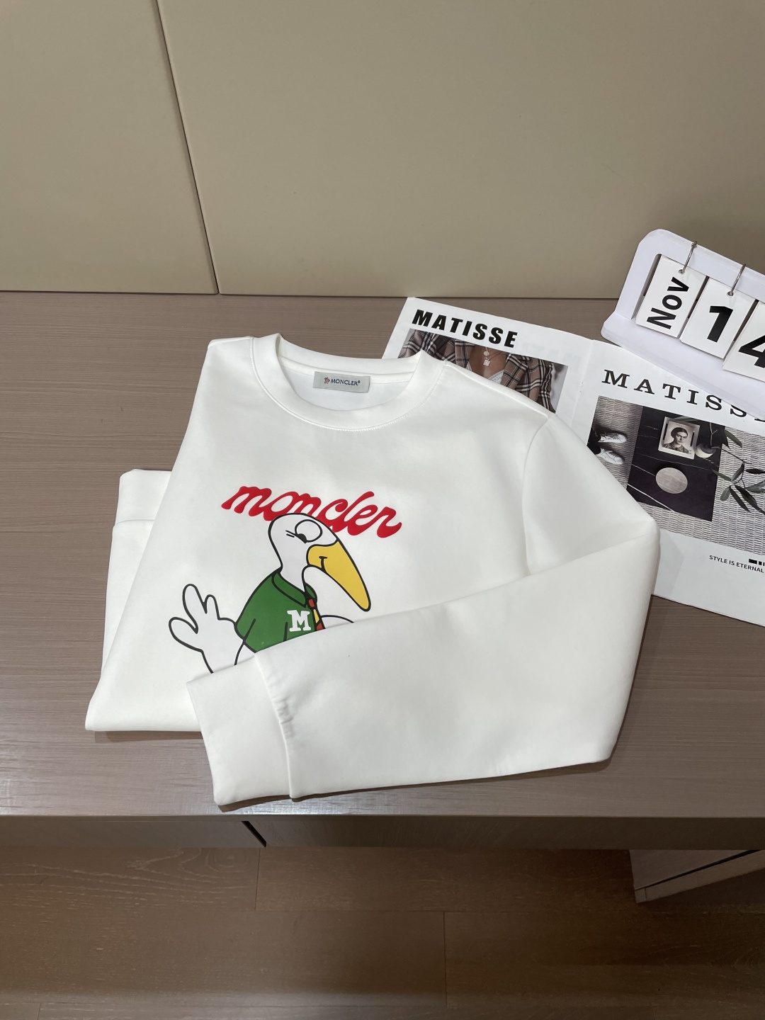 蒙口 2025秋冬新款长袖，定制面料，独特工艺logo，舒适性与透气性兼优，柔软抗皱弹性和垂性极佳，无论