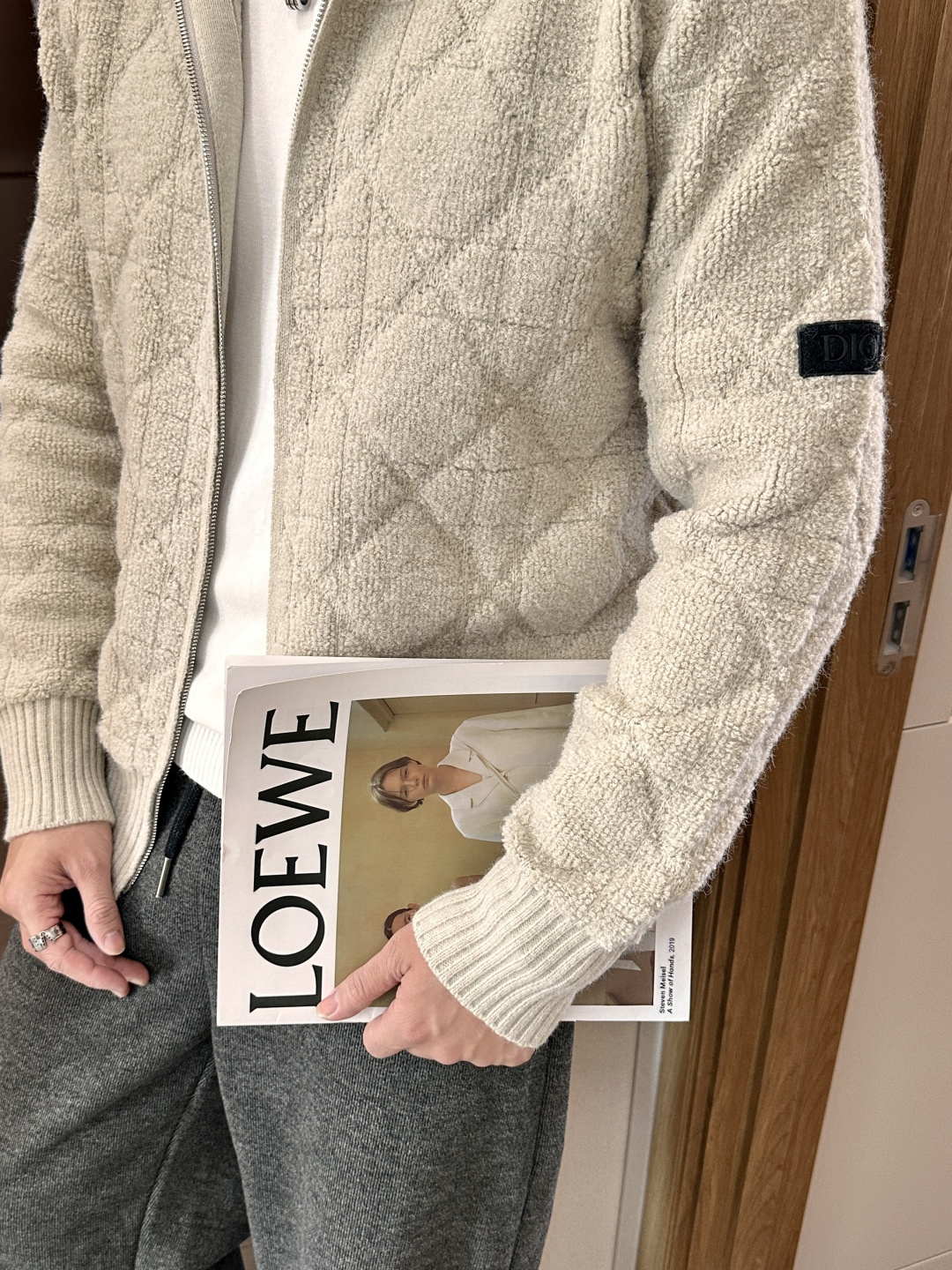 CD 25早秋新款纯色菱形格纹格子立领开衫针织衫 D家以其精湛的工艺技术和源源不断的想像力 成为当代最具