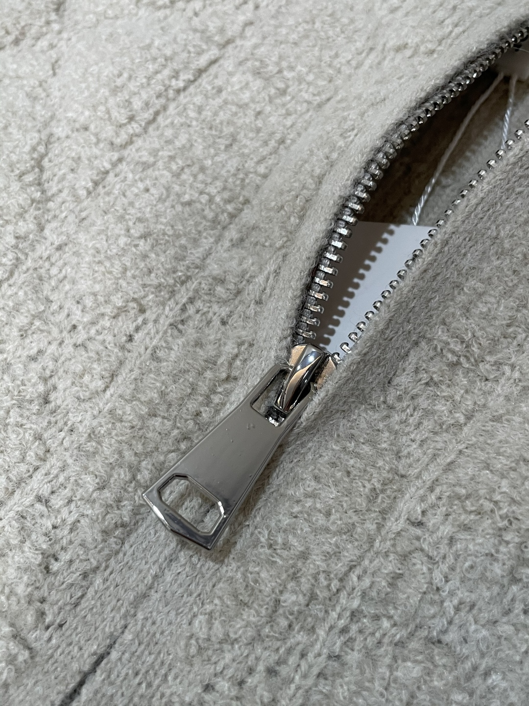 CD 25早秋新款纯色菱形格纹格子立领开衫针织衫 D家以其精湛的工艺技术和源源不断的想像力 成为当代最具