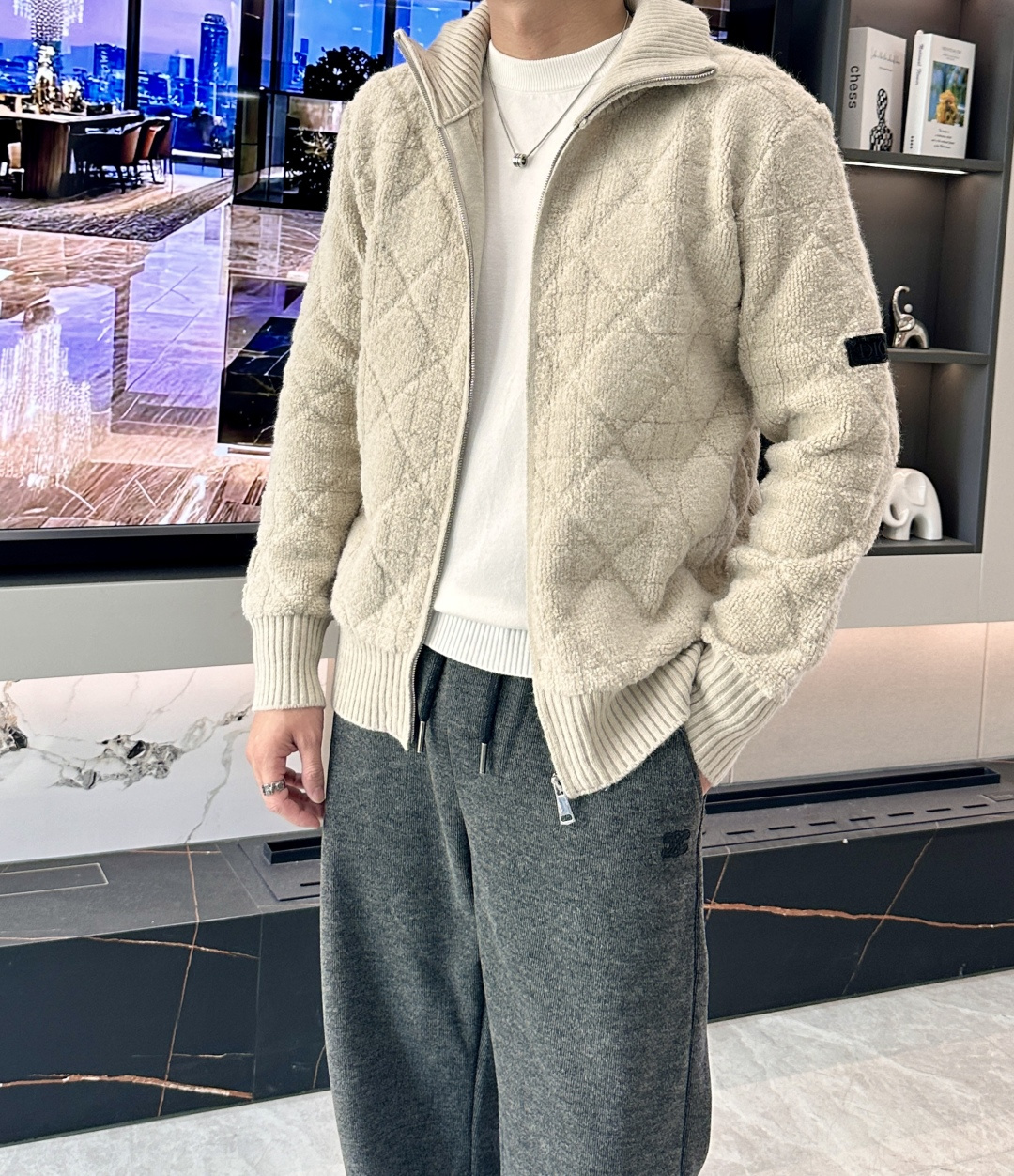 CD 25早秋新款纯色菱形格纹格子立领开衫针织衫 D家以其精湛的工艺技术和源源不断的想像力 成为当代最具