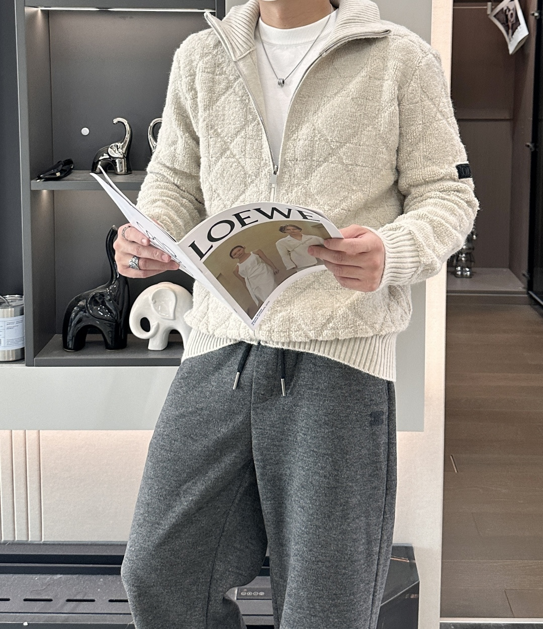 CD 25早秋新款纯色菱形格纹格子立领开衫针织衫 D家以其精湛的工艺技术和源源不断的想像力 成为当代最具