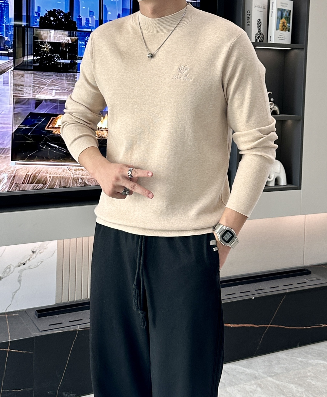 lP🆕 重磅推荐！2025aw秋冬新款 专柜同步 时尚经典基础款针织衫 秋冬必备款 采用针织衫加厚毛衣，