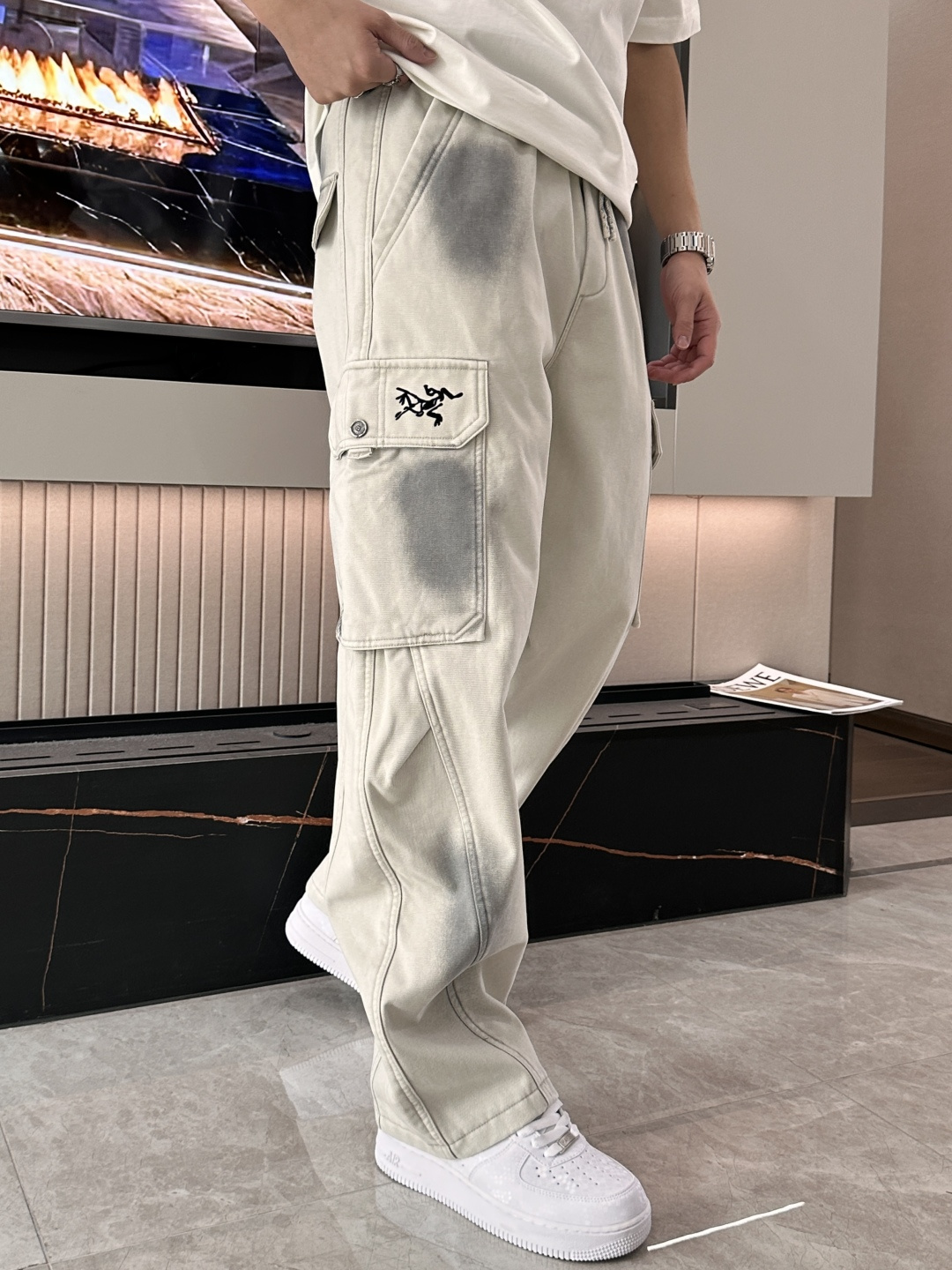 始祖鸟 2025秋冬最新系列男士加厚休闲裤！内里加绒，非常保暖，北方的宝子们赶紧备上！采用客供弹力柔棉材